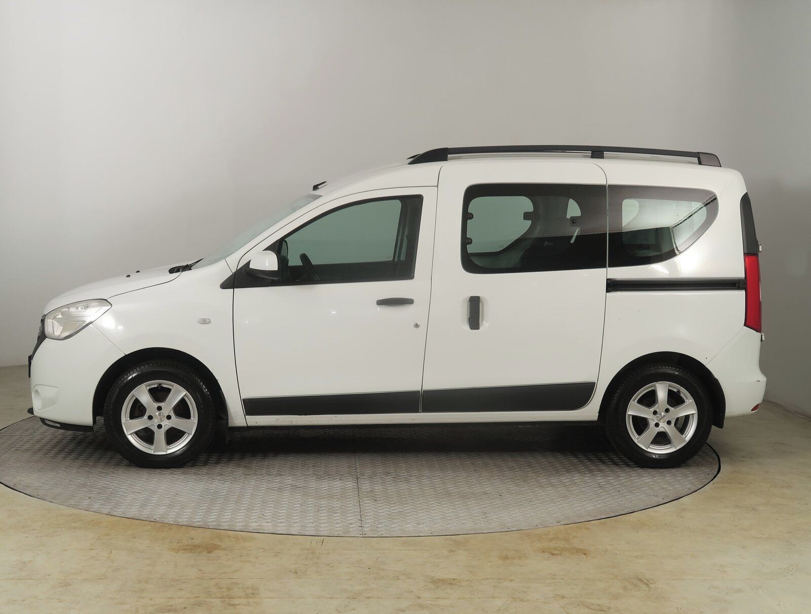 Dacia Dokker, 1.5 dCi, ČR,1.maj - fotka 3