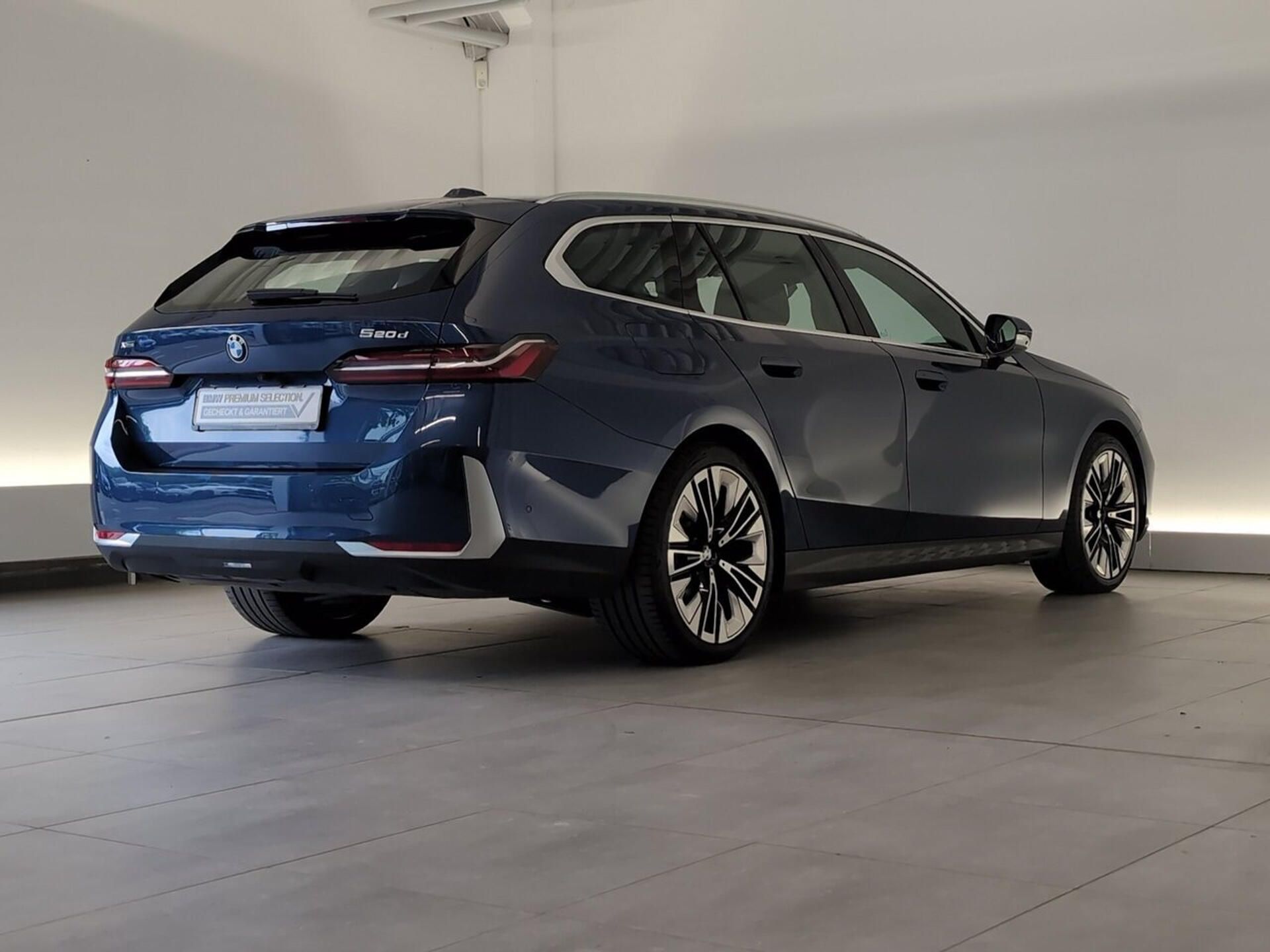 BMW Řada 5, 520d xDrive 360 HuD ACC Venti - fotka 3