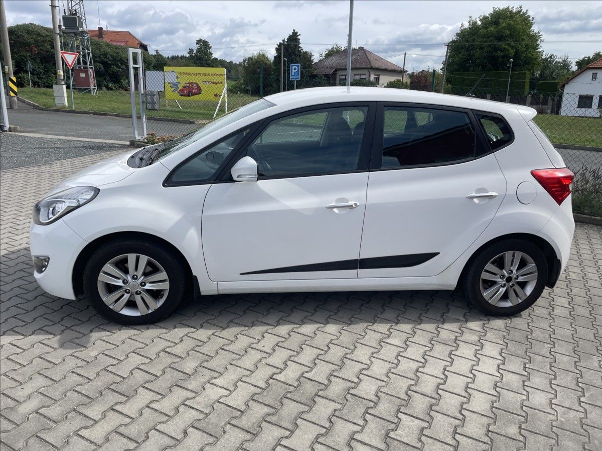 Hyundai ix20, 1,6 CRDi ČR 2.MAJITELKA KAMERA - fotka 5