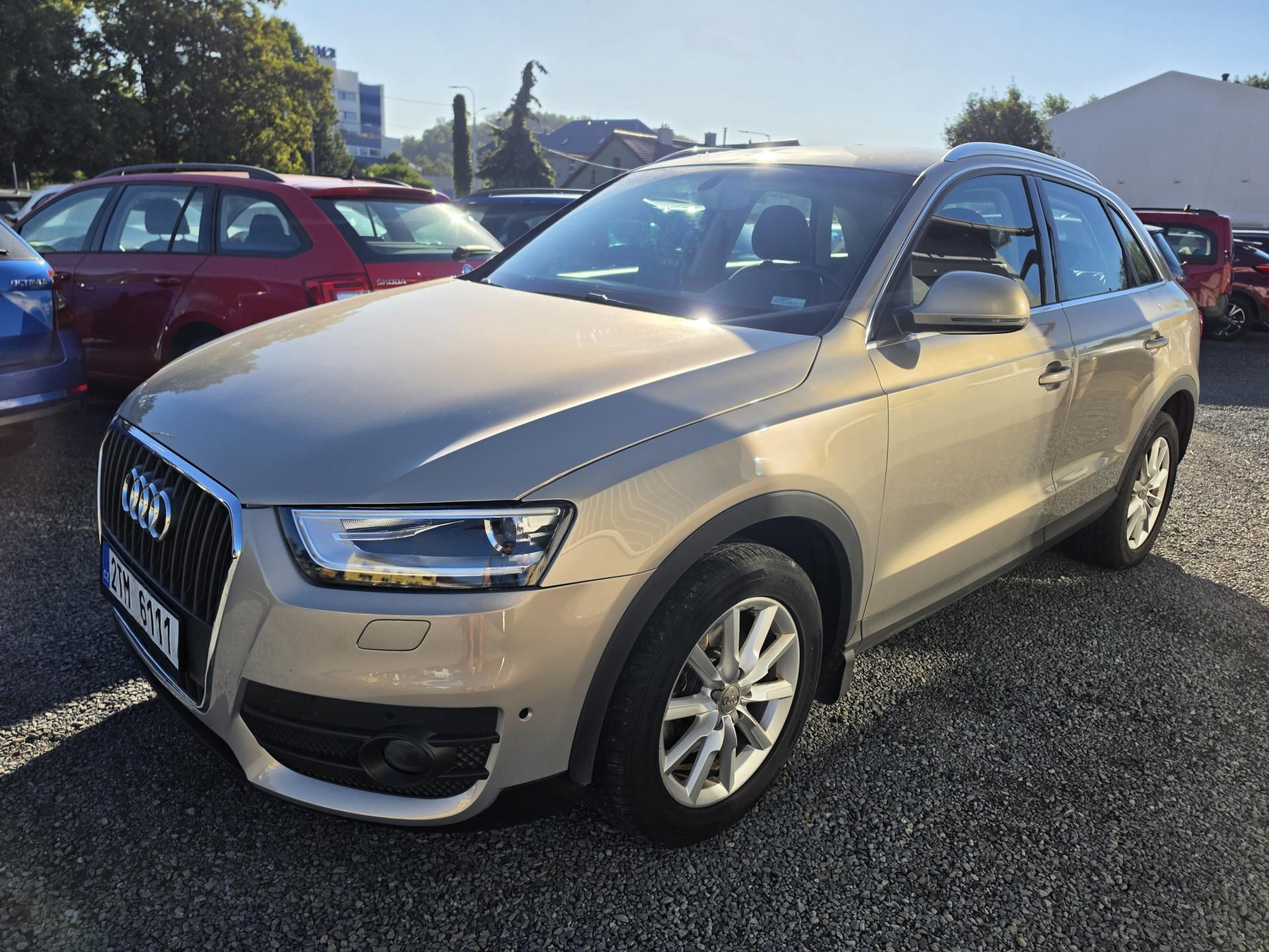 Audi Q3, 2.0 TFSI led S Tronic kei - fotka 2