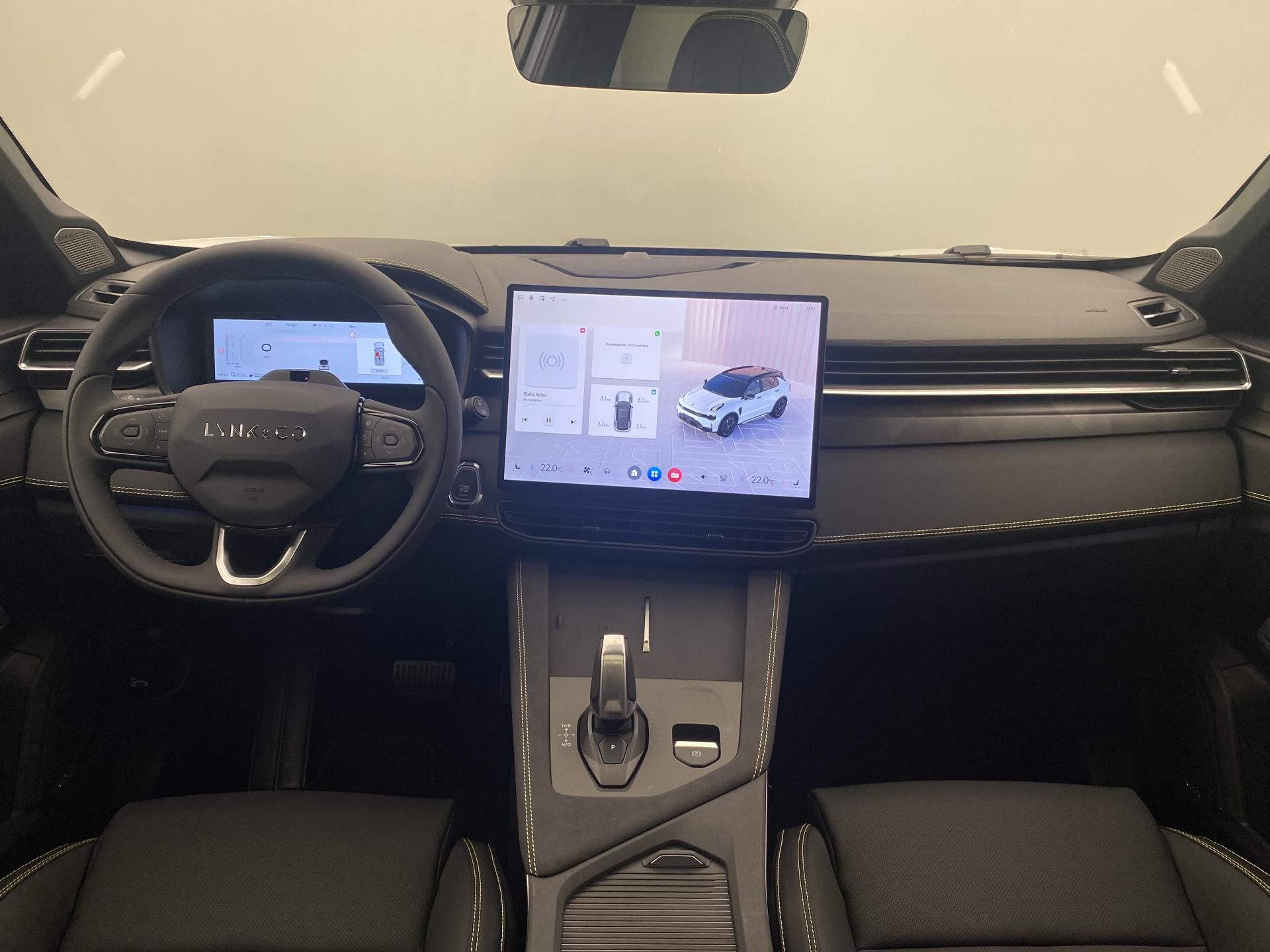 Lynk & Co 01, MORE PHEV AUT CZ 1.maj - fotka 2