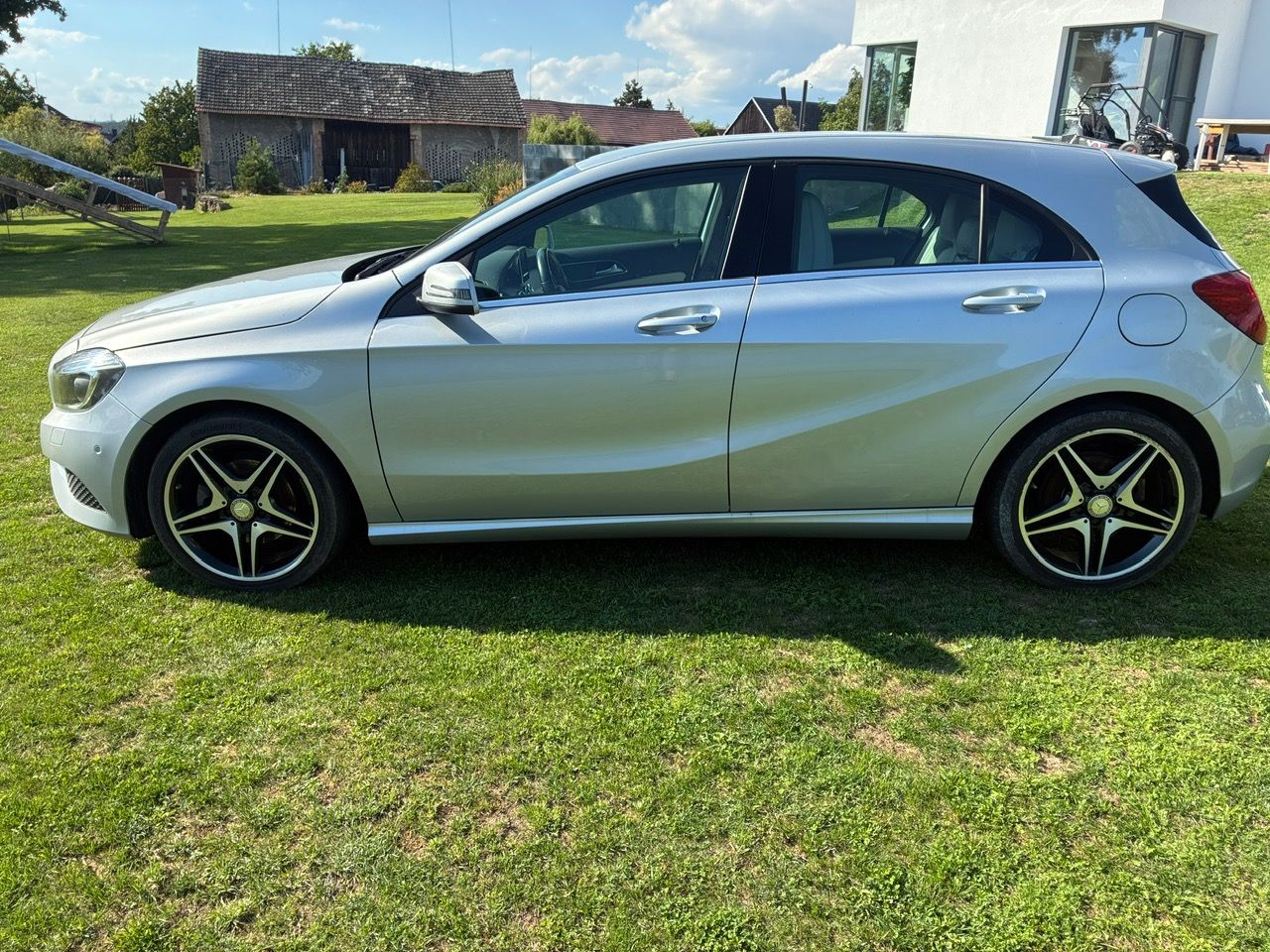 Mercedes-Benz Třídy A, A200 1,6 benzin  115kW - fotka 2