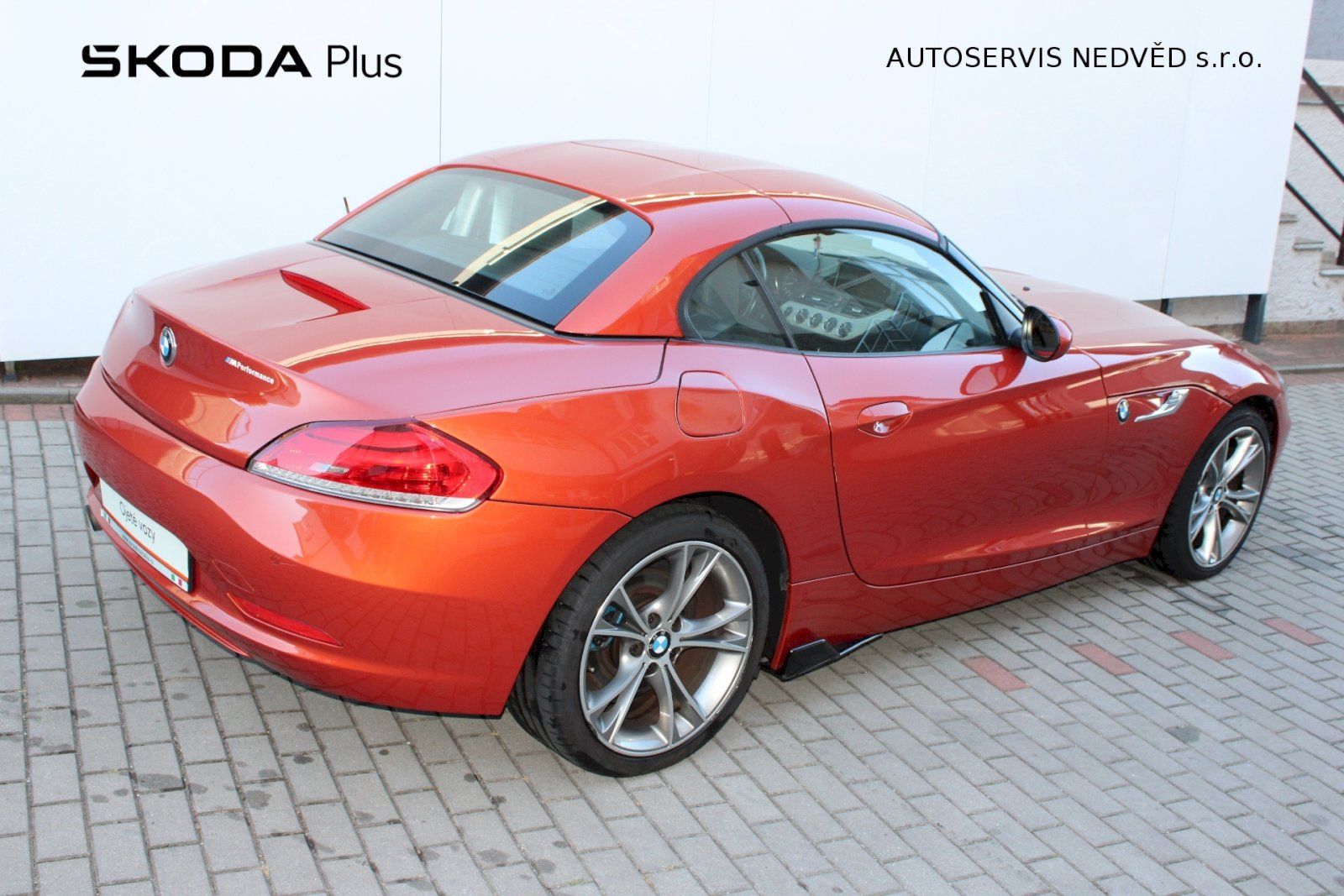 BMW Z4, 2,0i / 135 kW 8AT - fotka 2