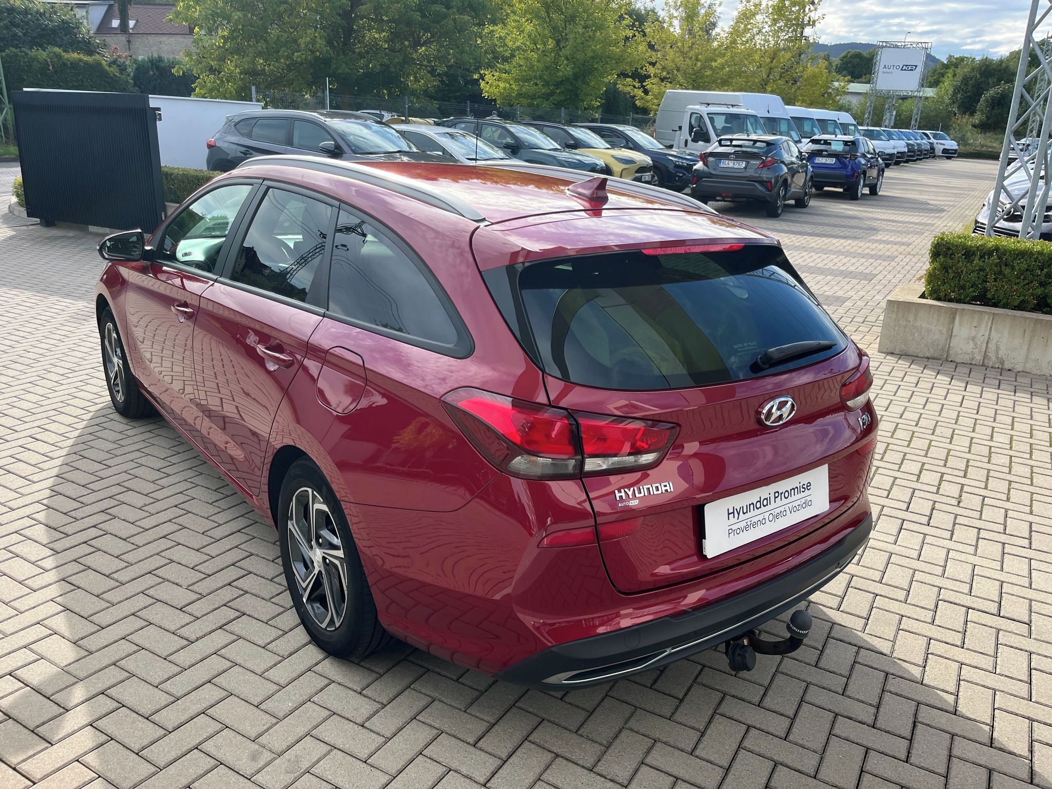 Hyundai i30, 1.5i 110k Comfort Climate + TZ - fotka 4