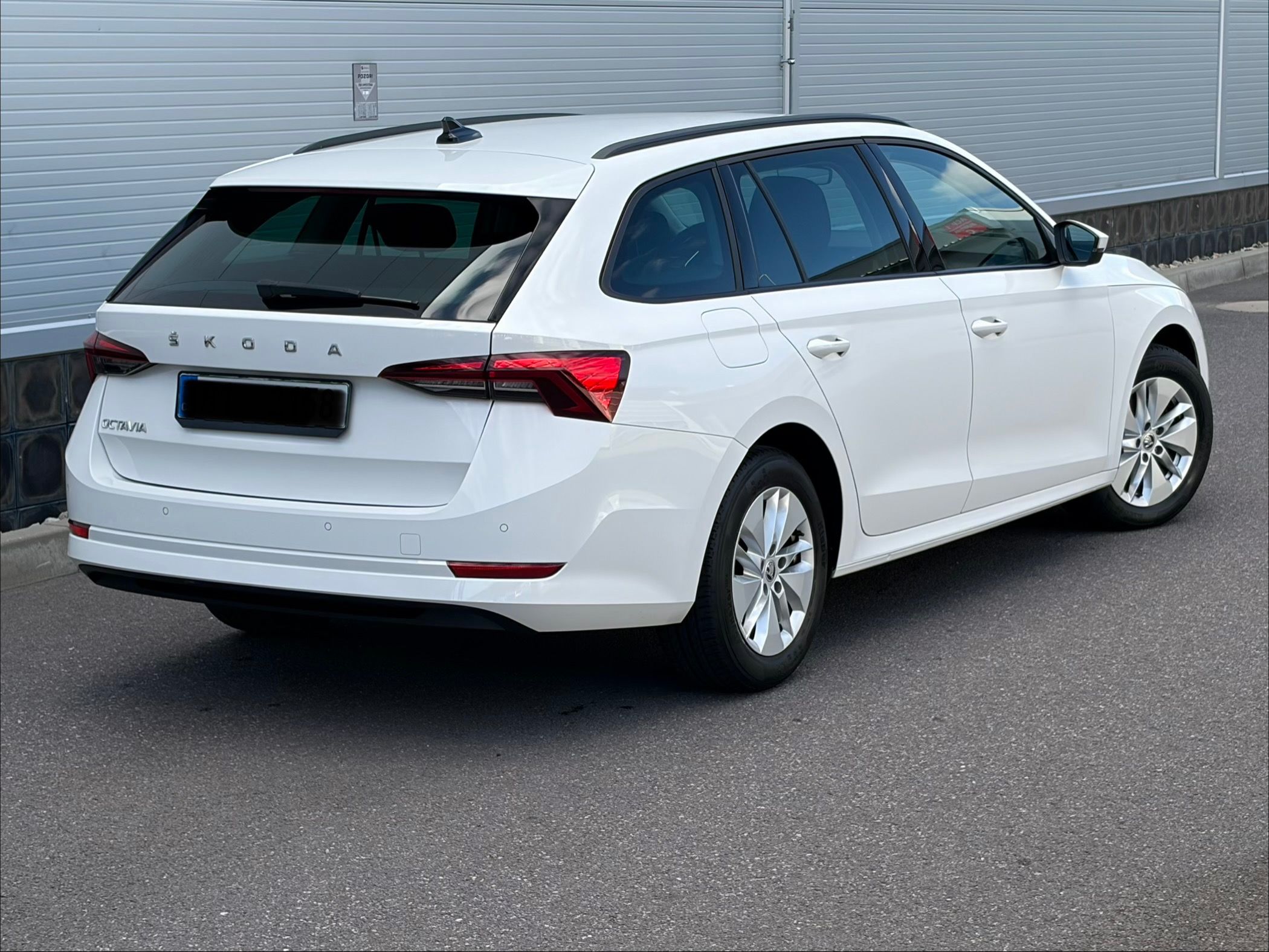 Škoda Octavia, 110kW DSG/ACC/NAVI/SERVIS/ - fotka 5