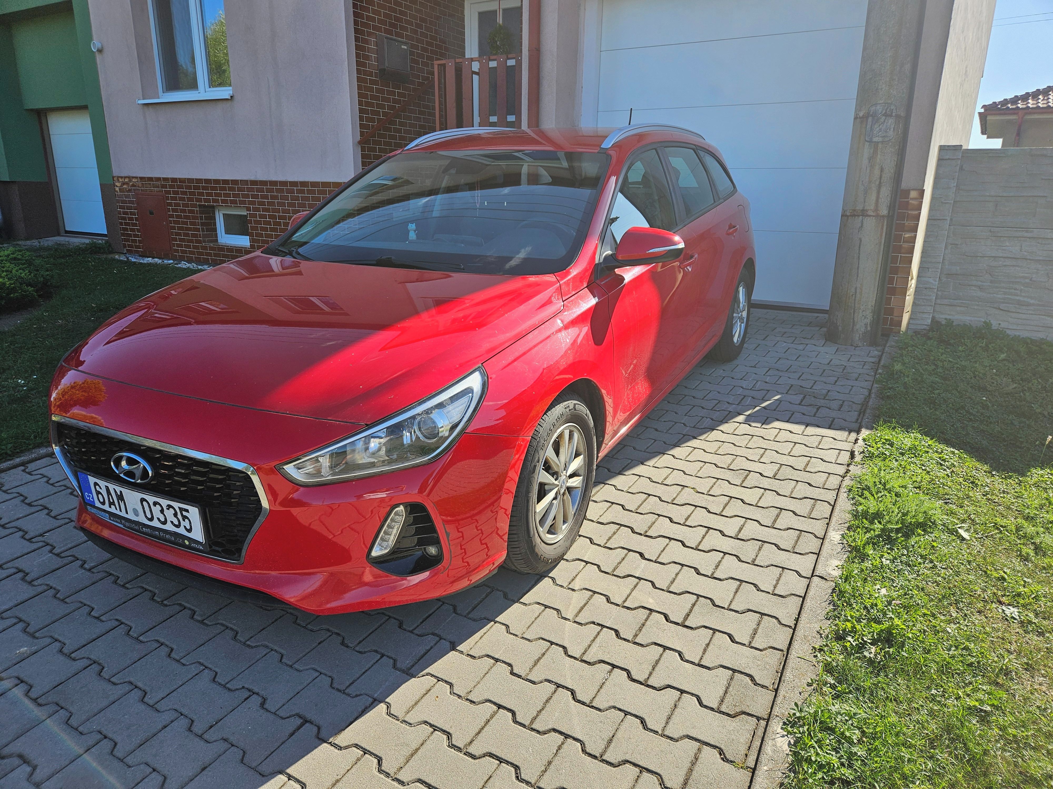 Hyundai i30, 1.0 T-GDi, 88kW - Servisováno - fotka 3