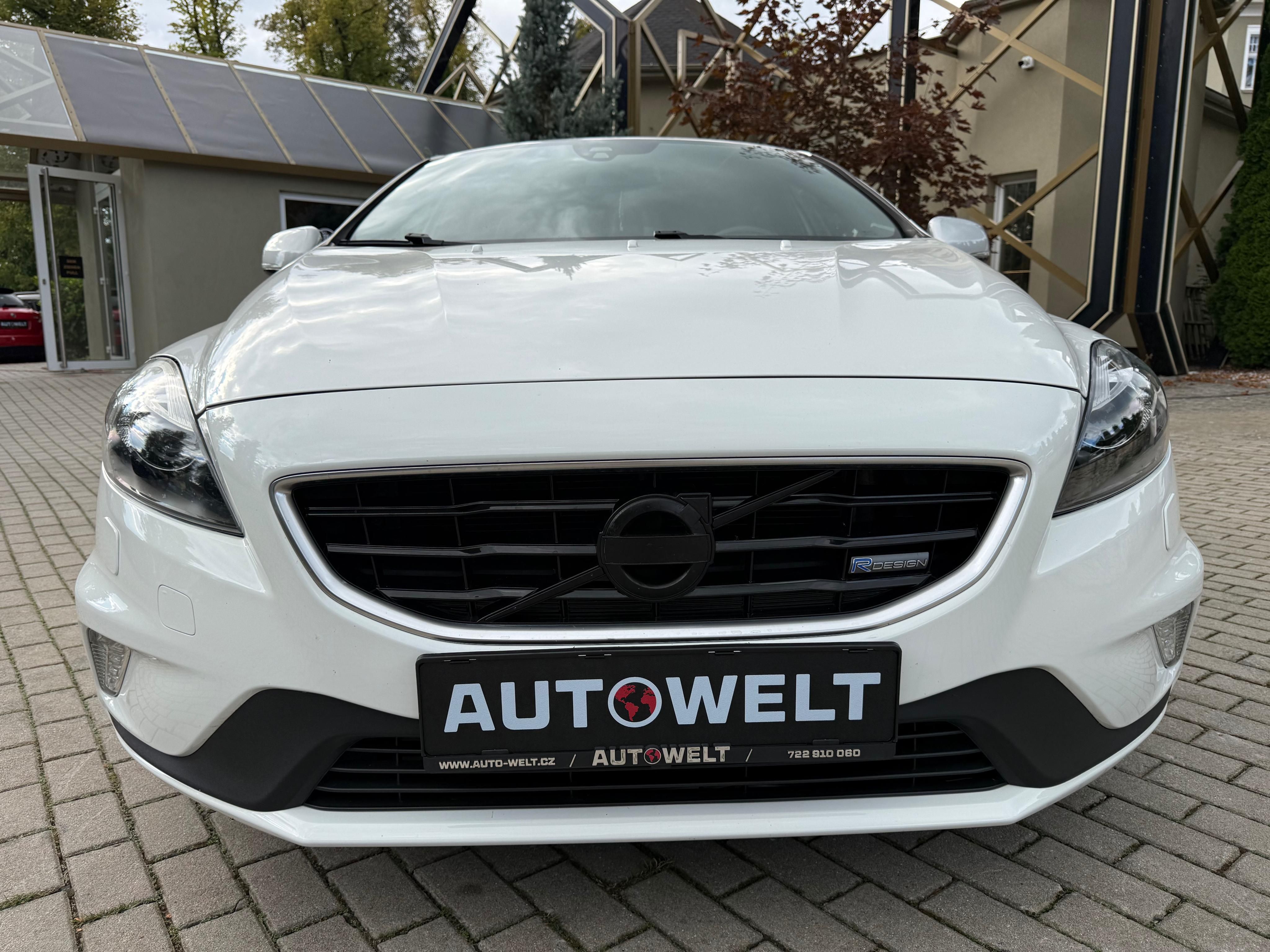 Volvo V40, 2.0D 110kW D3/5 VÁLEC/R-DESIGN - fotka 6