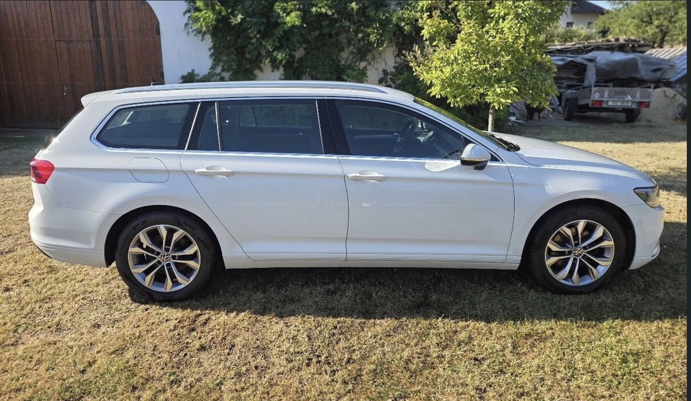 Volkswagen Passat, Combi [telefon skryt]kW - fotka 3