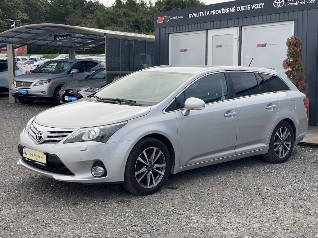 Toyota Avensis, 2.0D, ČR, Trend+, tažné - fotka 4