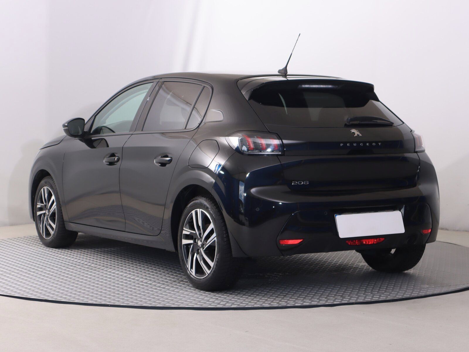 Peugeot 208, 1.2 PureTech, Allure - fotka 4