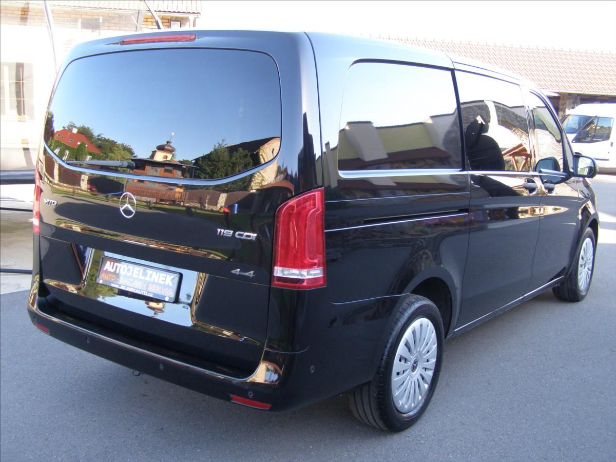 Mercedes-Benz Vito, 2,2   4x4 140kw  5 mist 2x sou - fotka 5