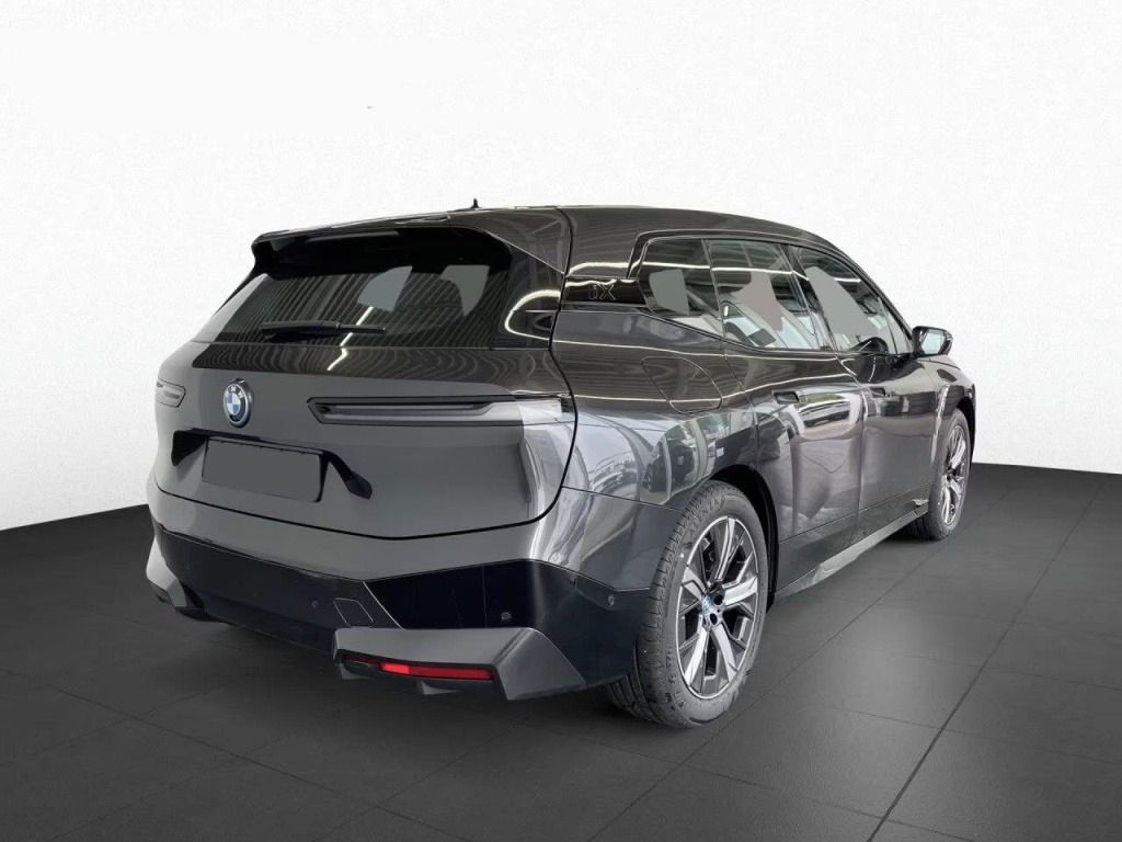 BMW iX, xDrive 50 Sport*Kamera*Navi* - fotka 4