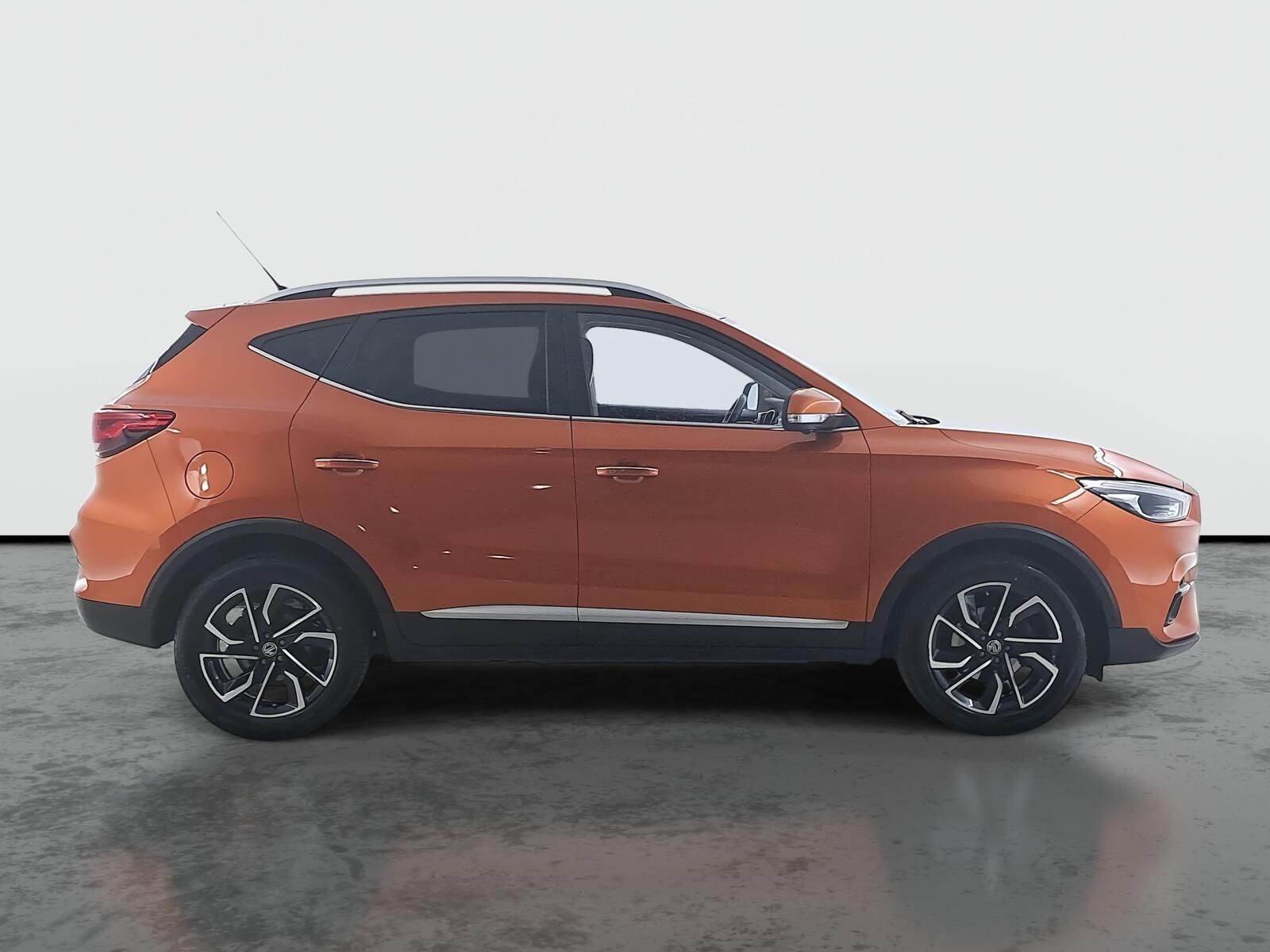 MG ZS, 1.0 Turbo, Automat, ČR,1.maj - fotka 6
