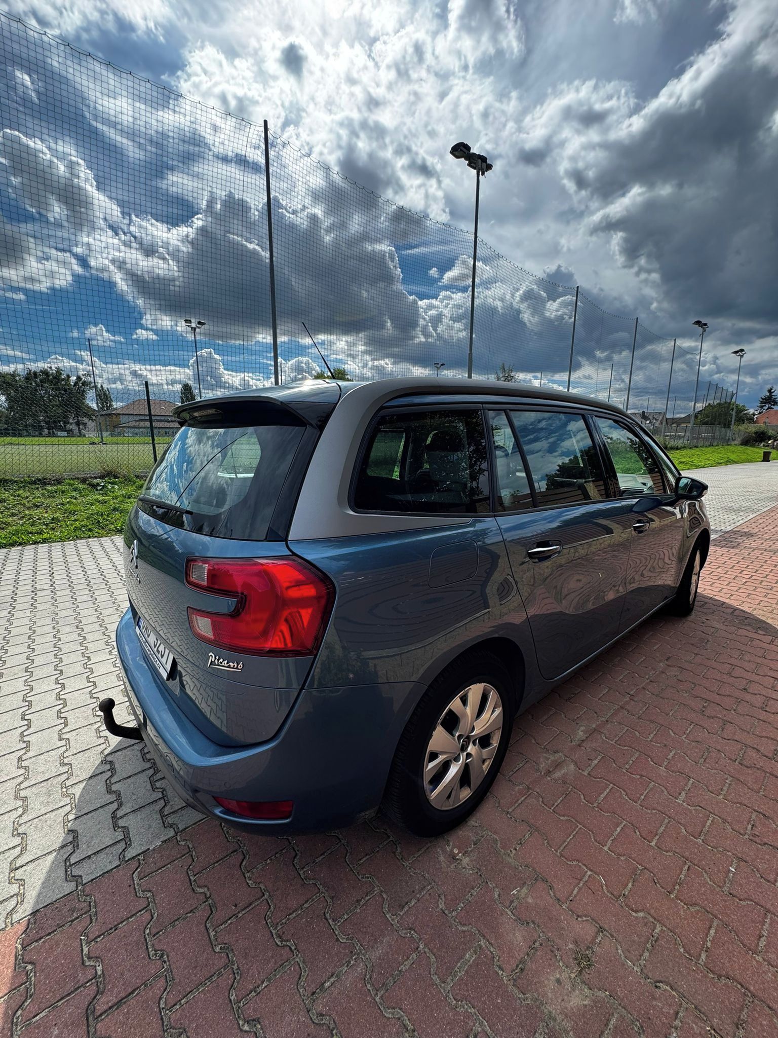 Citroën Grand C4 Picasso, 1,6 HDI - fotka 2