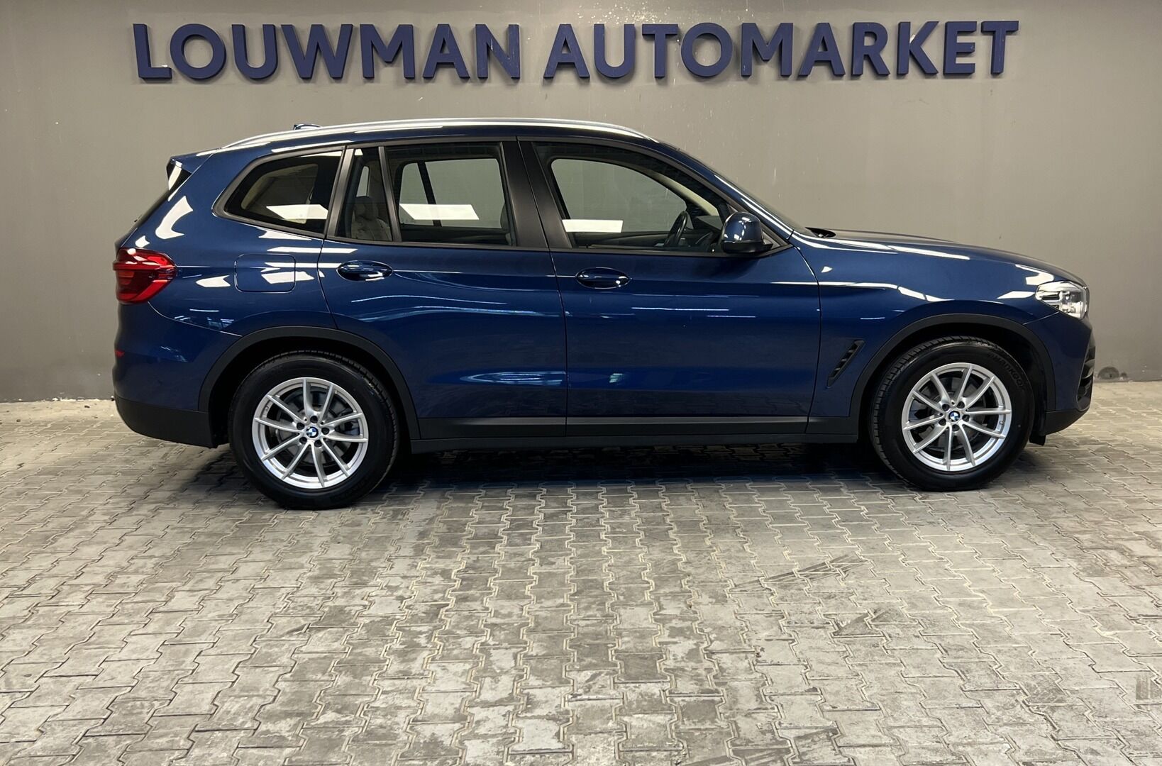 BMW X3, 2,0 xDrive20d xLine AT - fotka 4