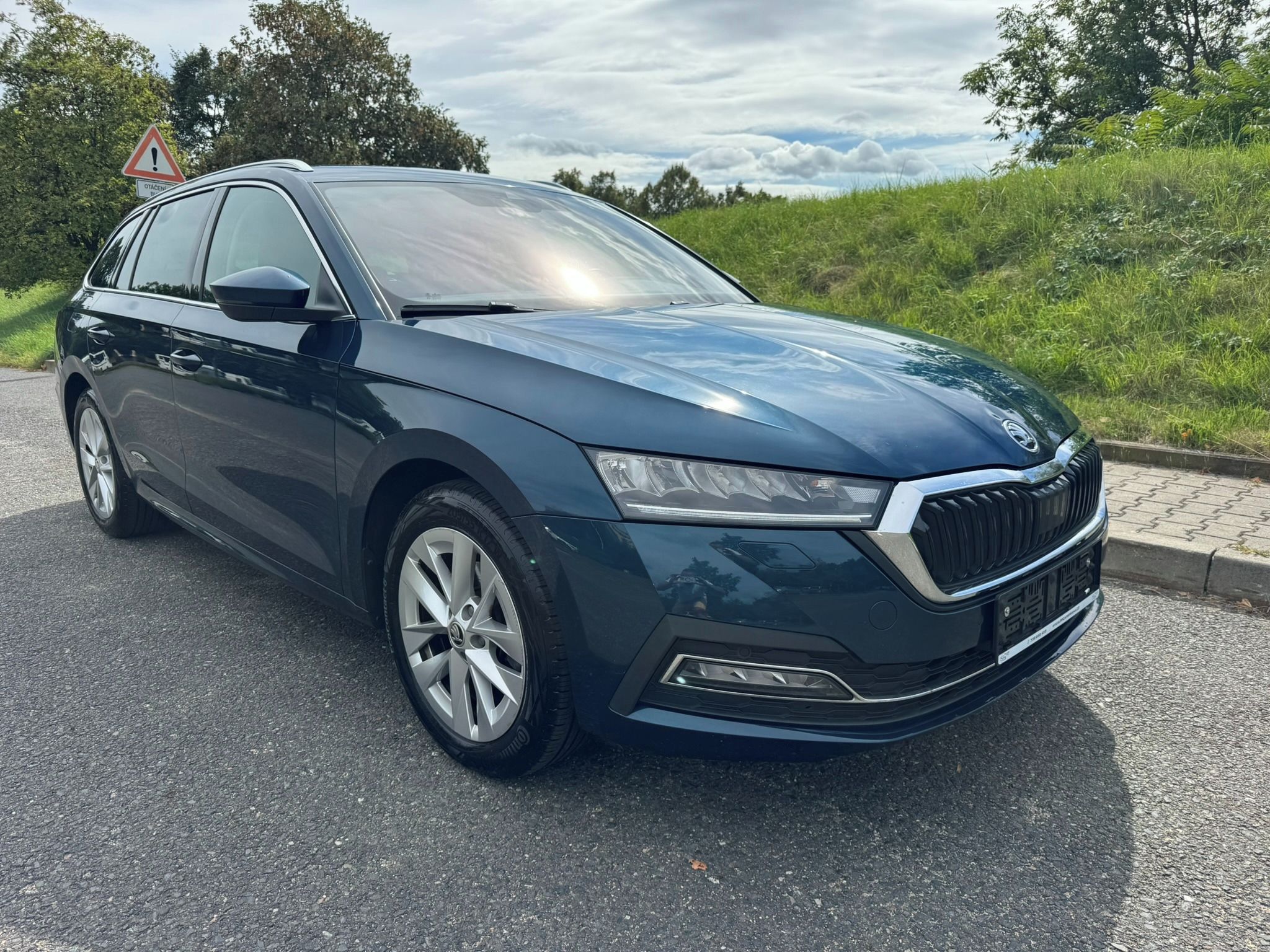 Škoda Octavia, 1.0 TSI / DSG / 1. MAJITEL - fotka 4