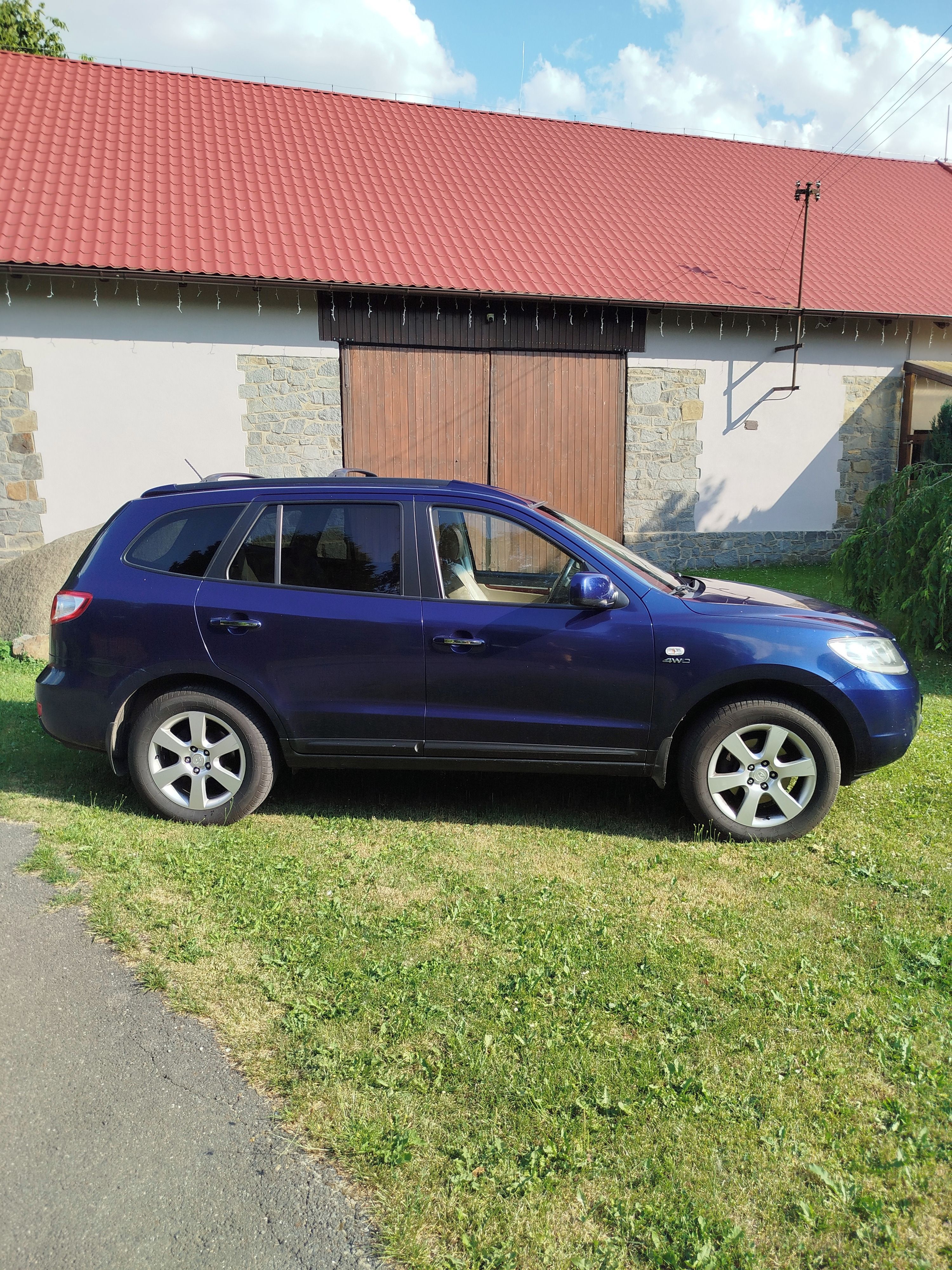 Hyundai Santa Fe, 2,2 - 114 kW - fotka 2