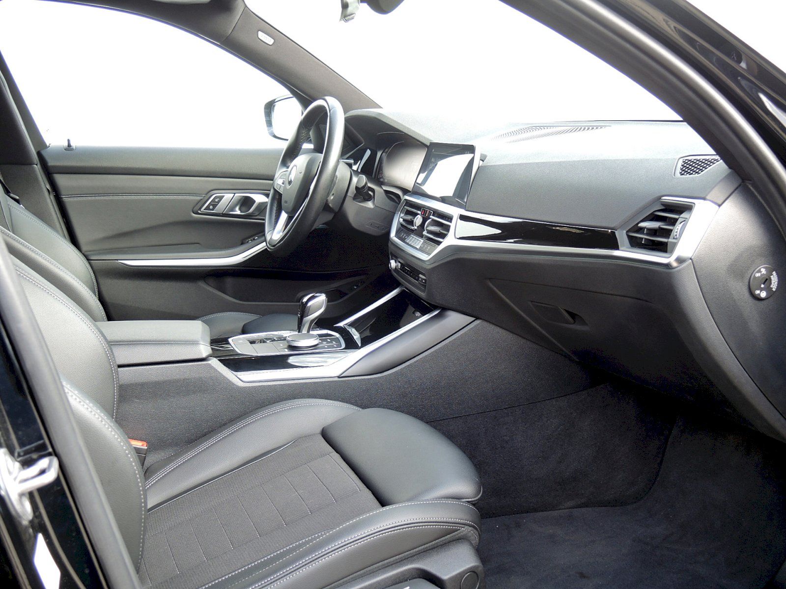 BMW Řada 3, 330d xDrive - fotka 6