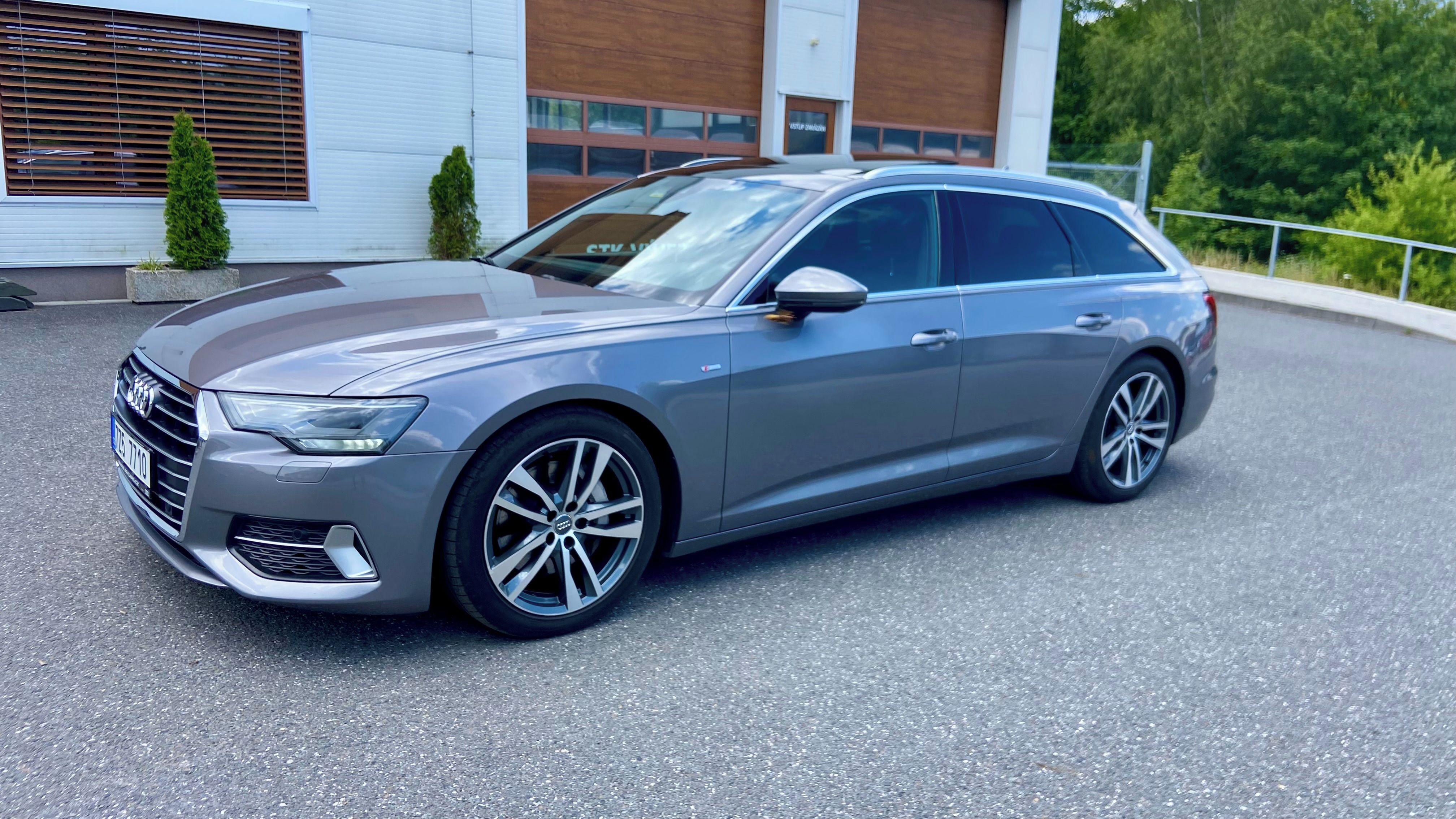 Audi A6 Avant, 50 TDI QUATTRO 210 KW S-LINE - fotka 2