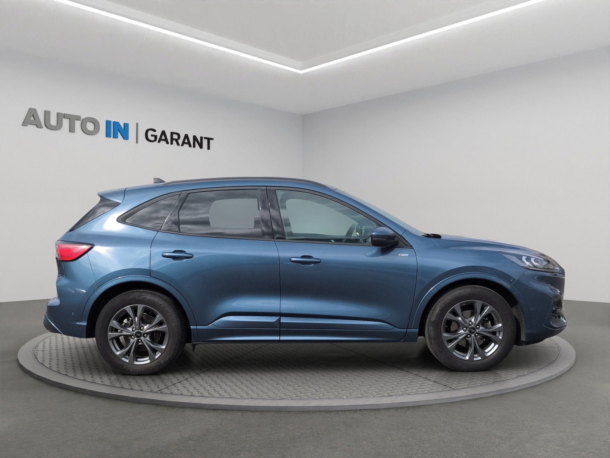 Ford Kuga, ST-Line X 1.5 110kw, ČR, 1. Ma - fotka 4