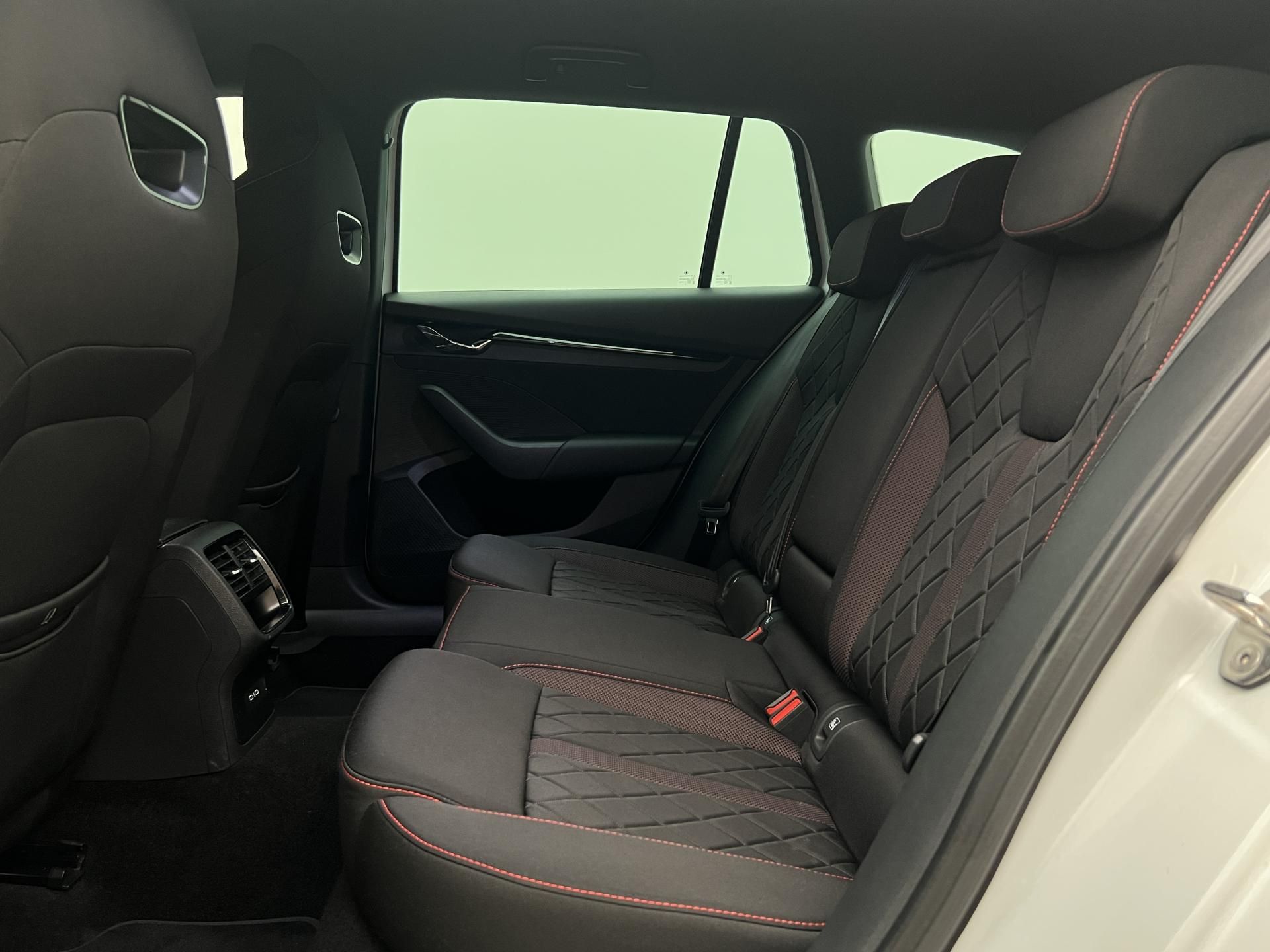 Škoda Octavia, RS 2.0 TSI AUT CZ - fotka 6
