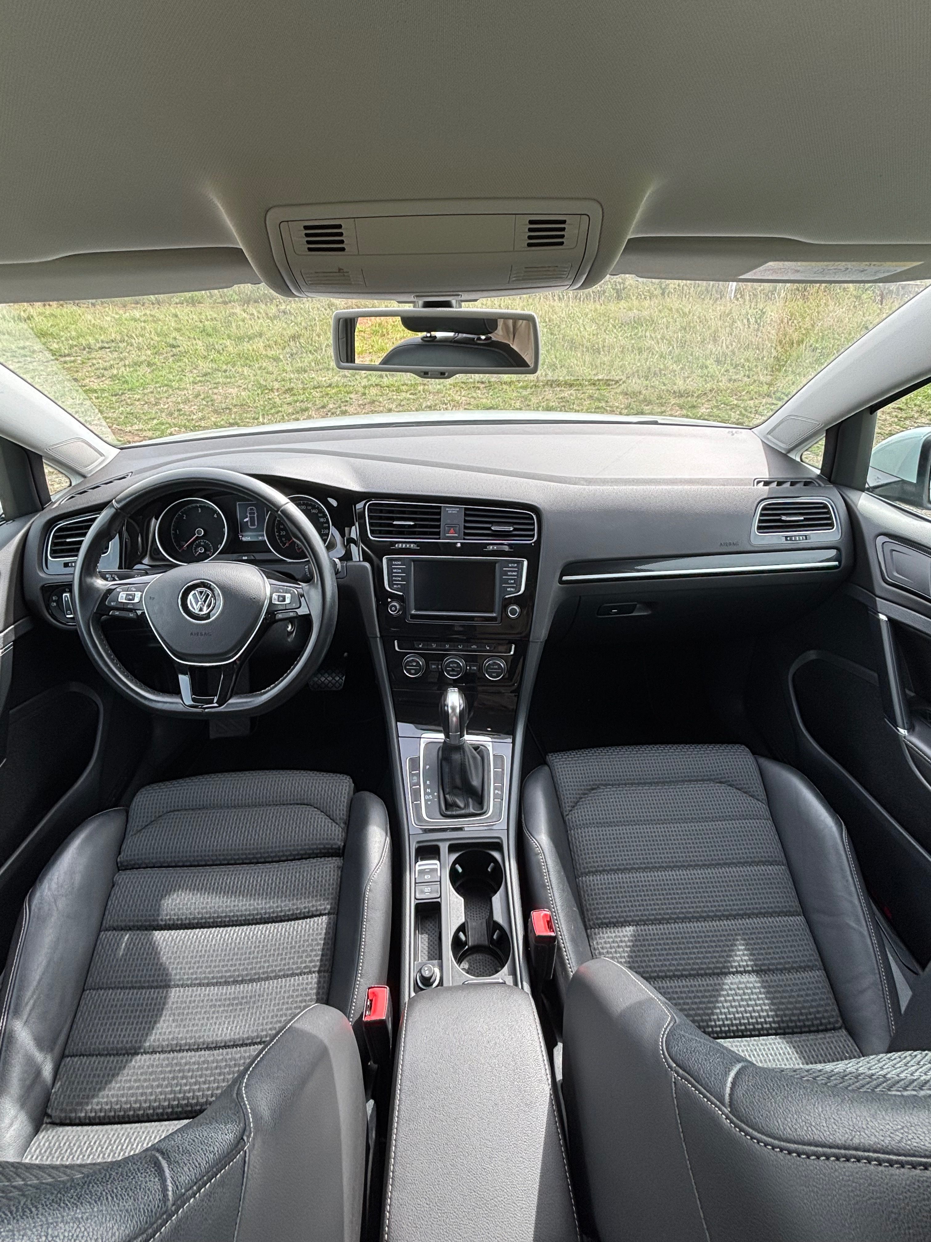 Volkswagen Golf, 1.6 TDI, CONSTRUCT; extra kola - fotka 6