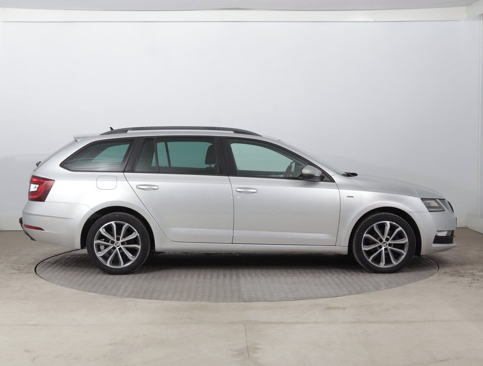 Škoda Octavia, 2.0 TDI, 4X4, Automat - fotka 6
