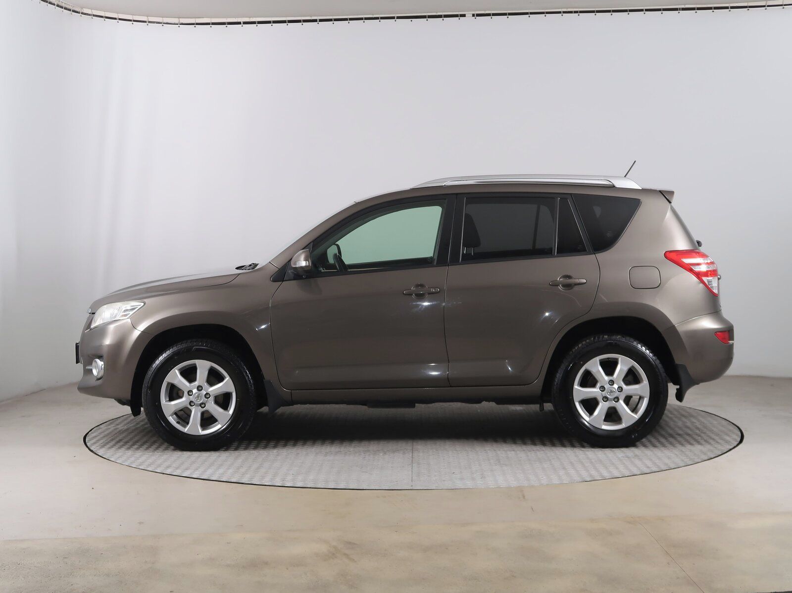 Toyota Rav4, 2.2 D-4D, 4X4 - fotka 3