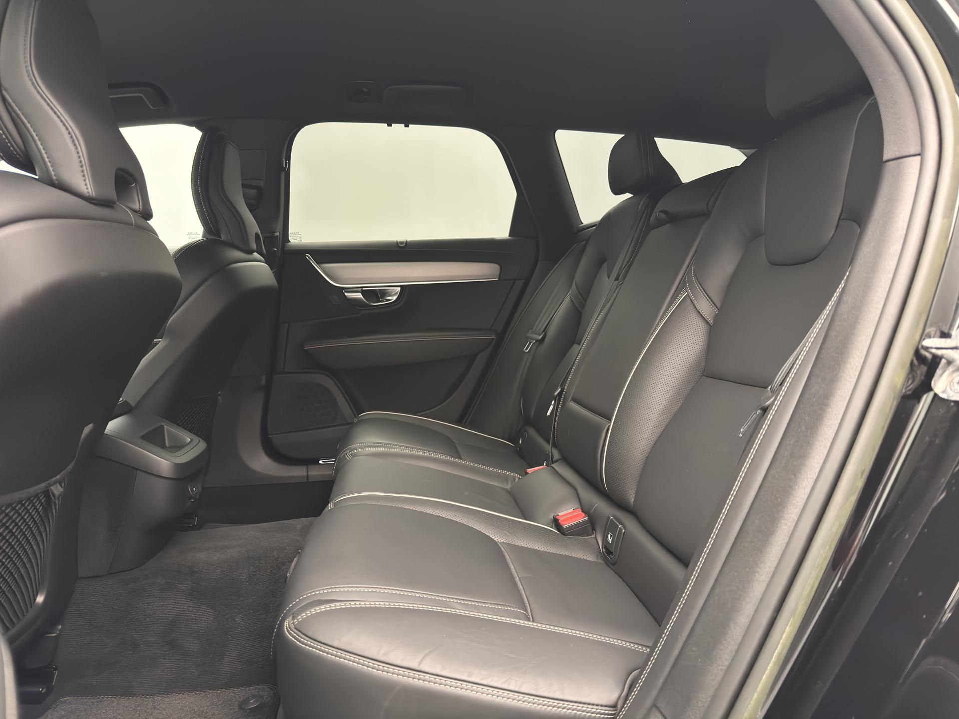 Volvo V90, B4 PLUS DARK AUT - fotka 6