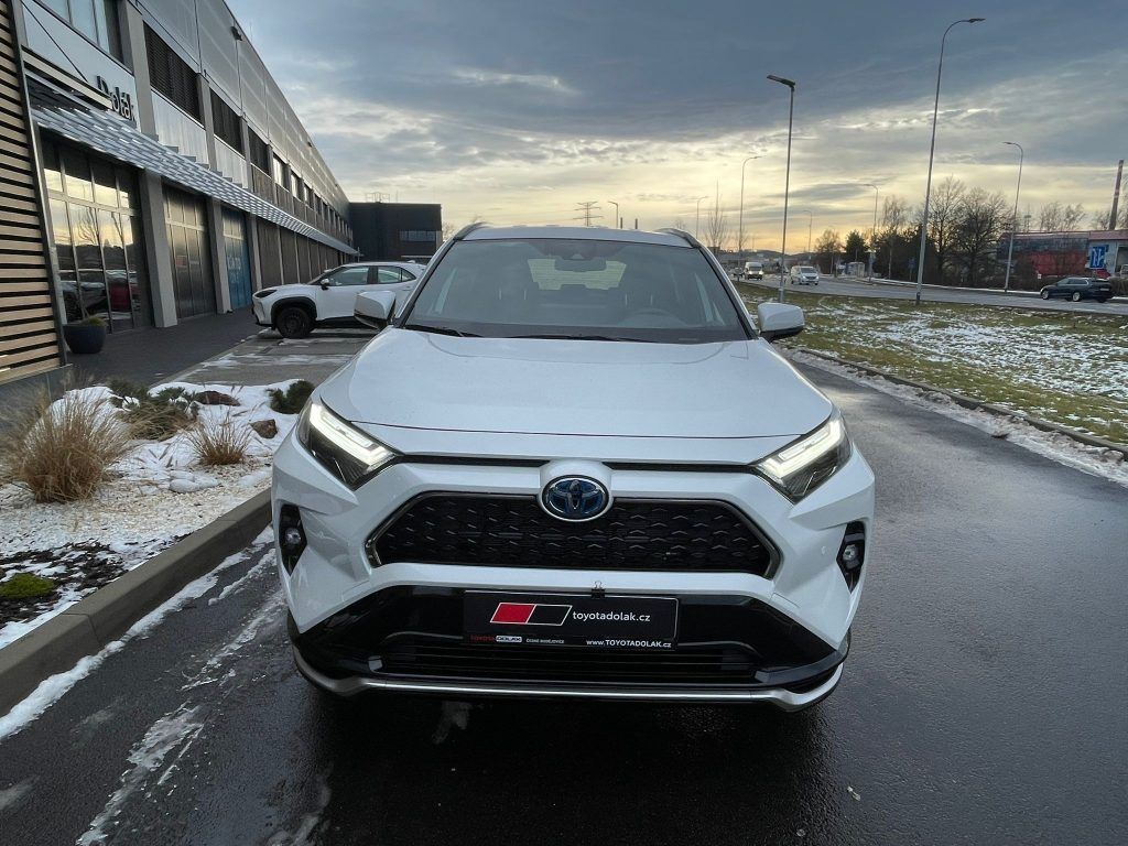 Toyota Rav4, 2.5 Plug-In Hybrid Dynamic - fotka 2