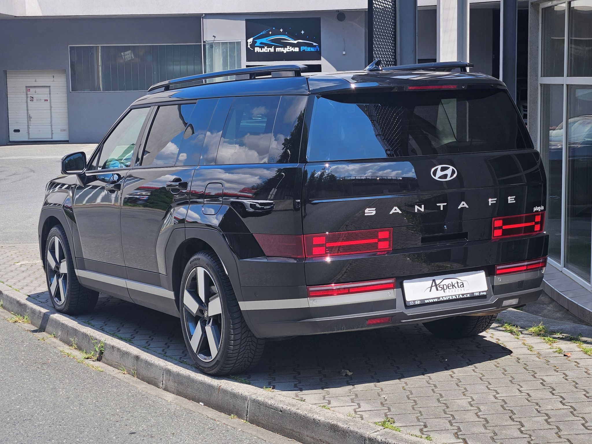 Hyundai Santa Fe, 1.6 T-GDi PHEV 4X4 A/T, Style - fotka 3