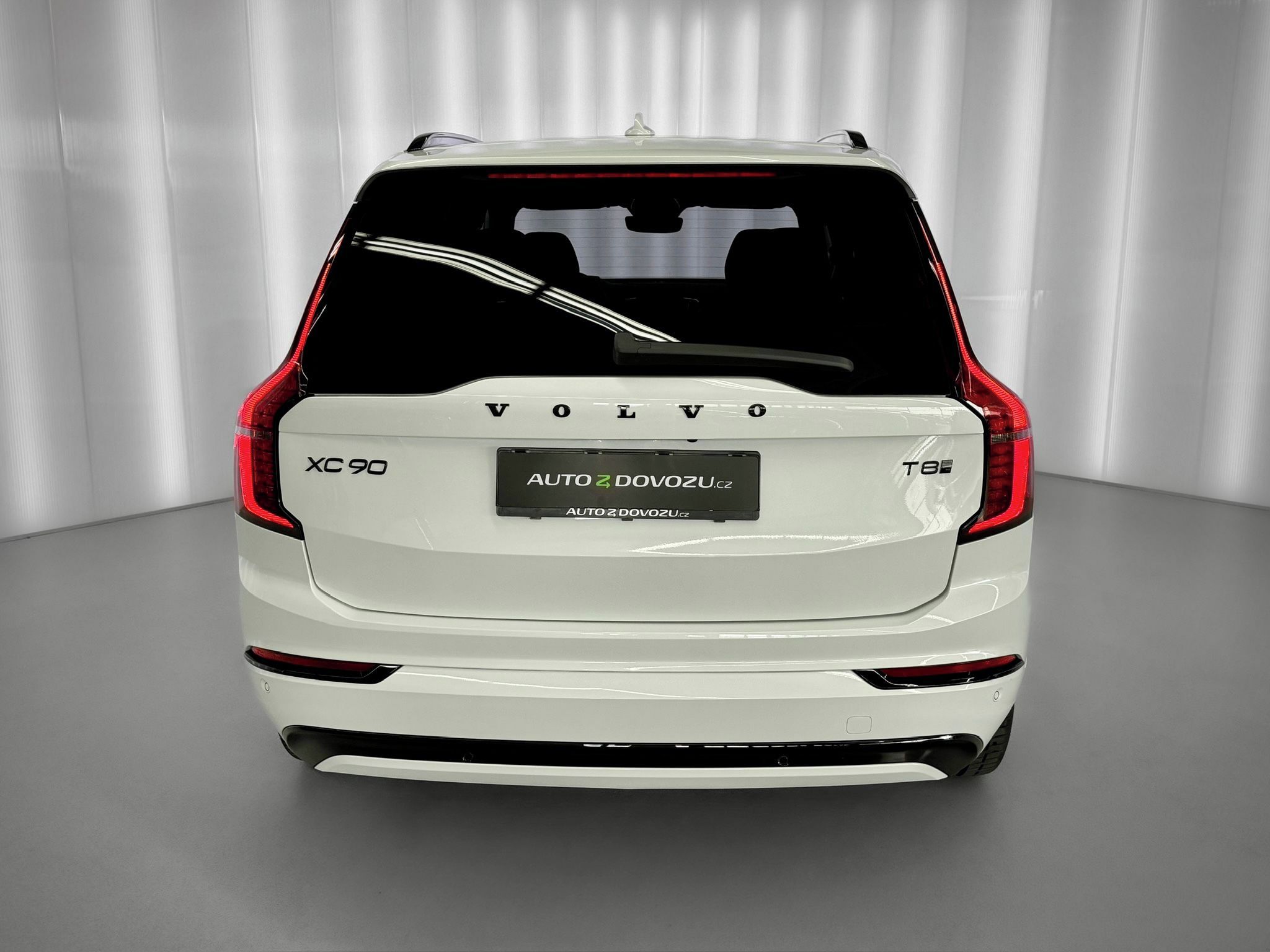 Volvo XC90, T8 AWD BLACK EDITION ULTRA, VZ - fotka 5