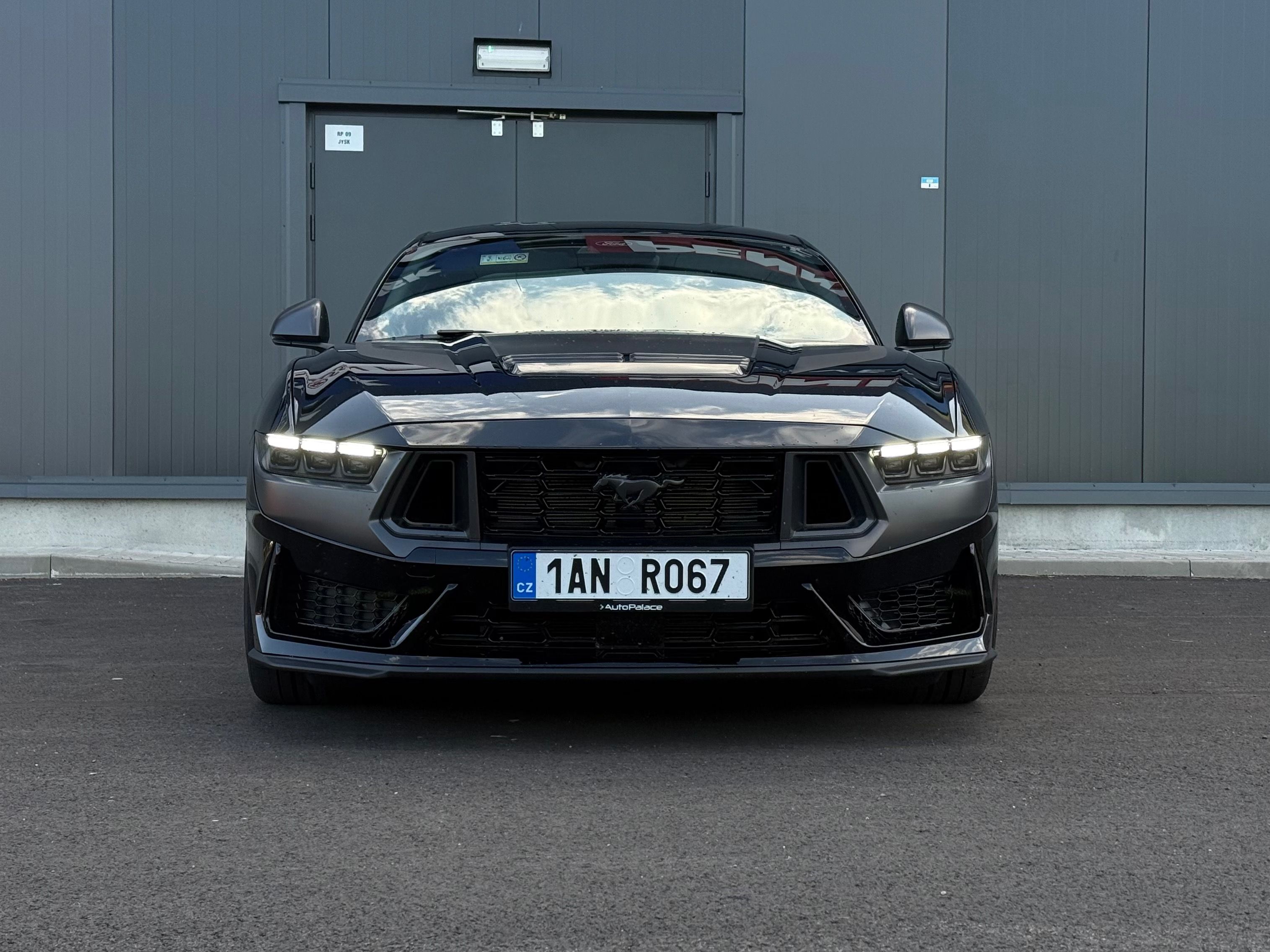 Ford Mustang, Dark Horse 334kW - fotka 3