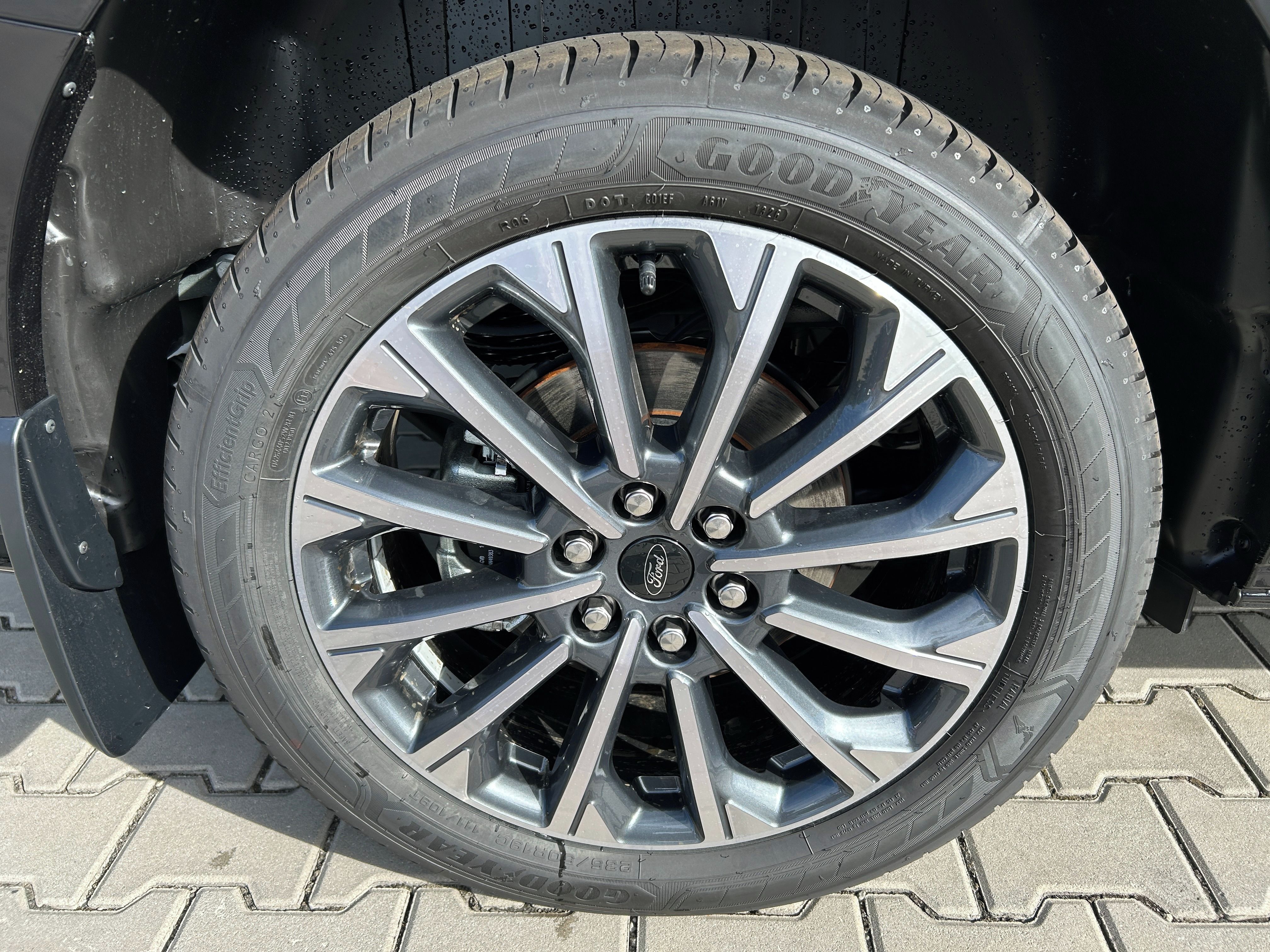 Ford Tourneo Custom, Titanium X L2 2.5 PHEV 171kW - fotka 6