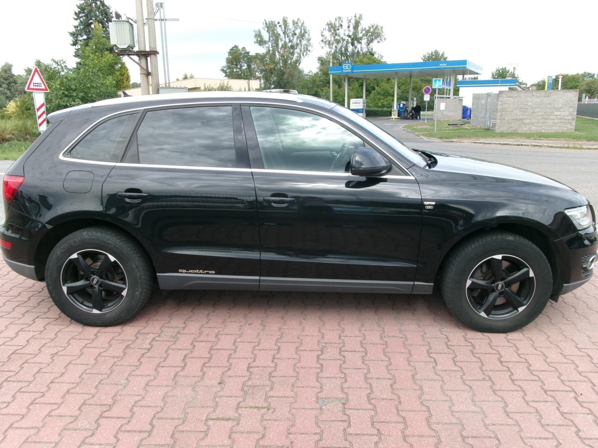 Audi Q5, 3,0TDI QUATTRO AC NAVI - fotka 5