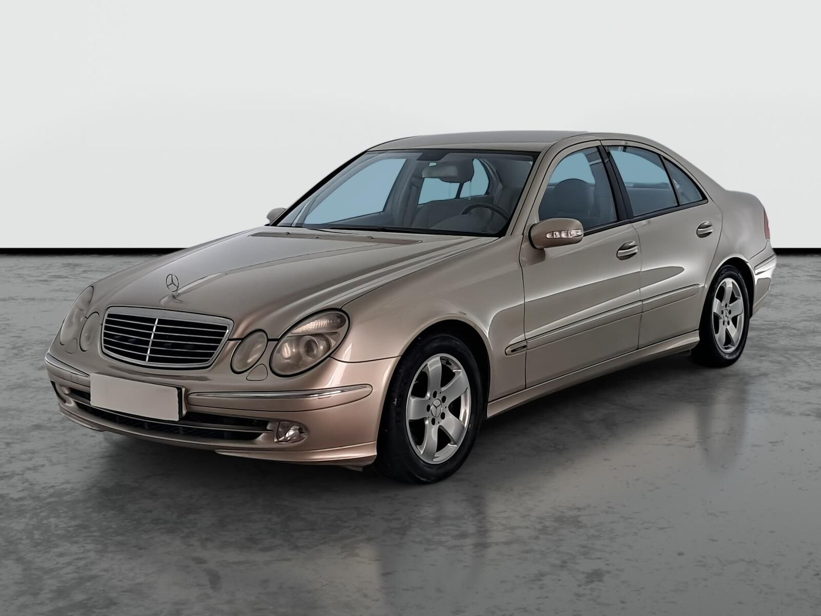 Mercedes-Benz Třídy E, 320, Automat, po STK, Tažné - fotka 2
