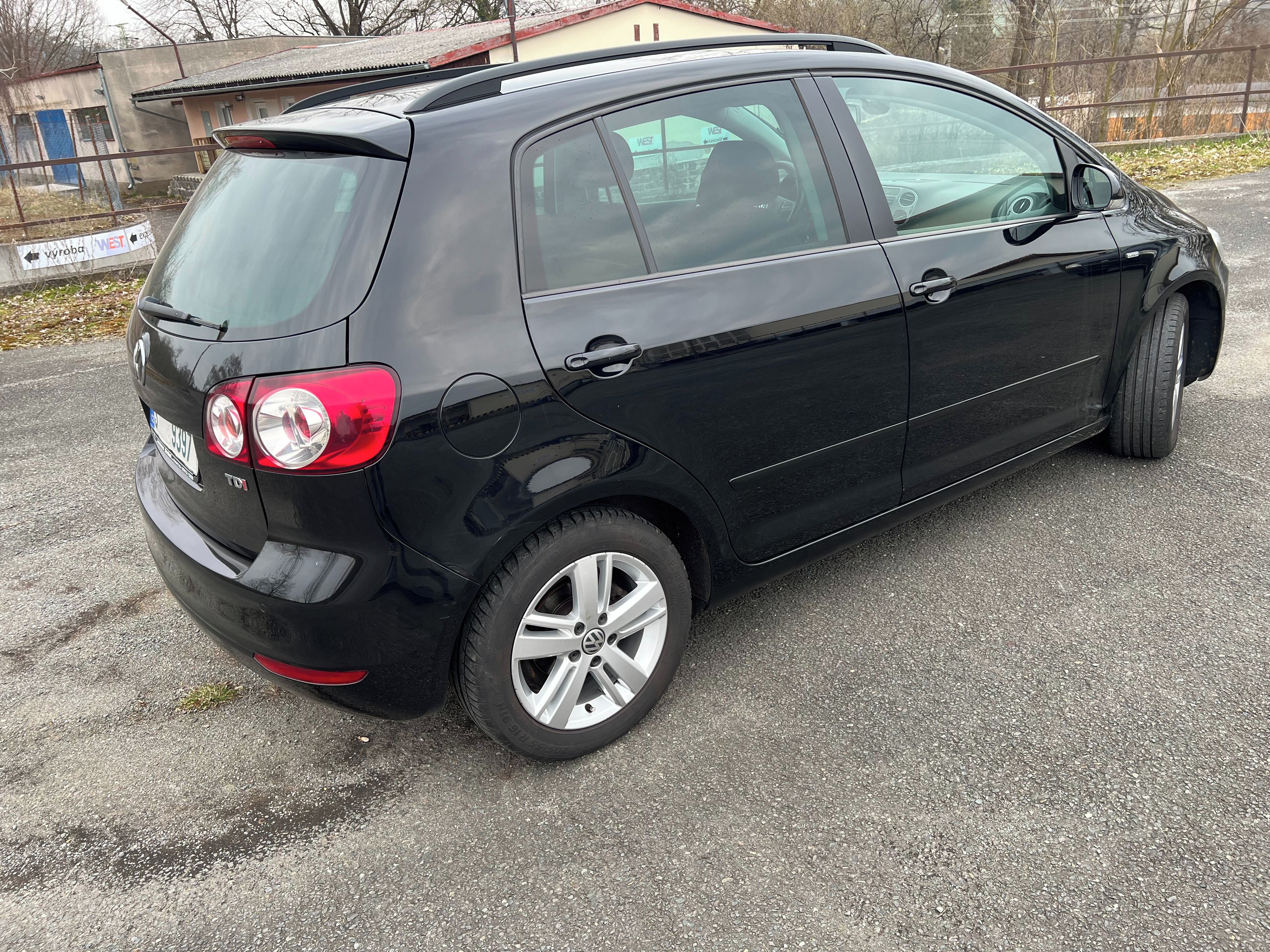 Volkswagen Golf Plus, 1,6TDi 77kW MATCH [telefon skryt] - fotka 2