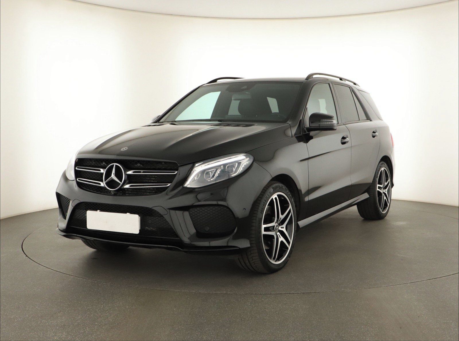Mercedes-Benz GLE, 350 d, AMG line, 4X4 - fotka 3