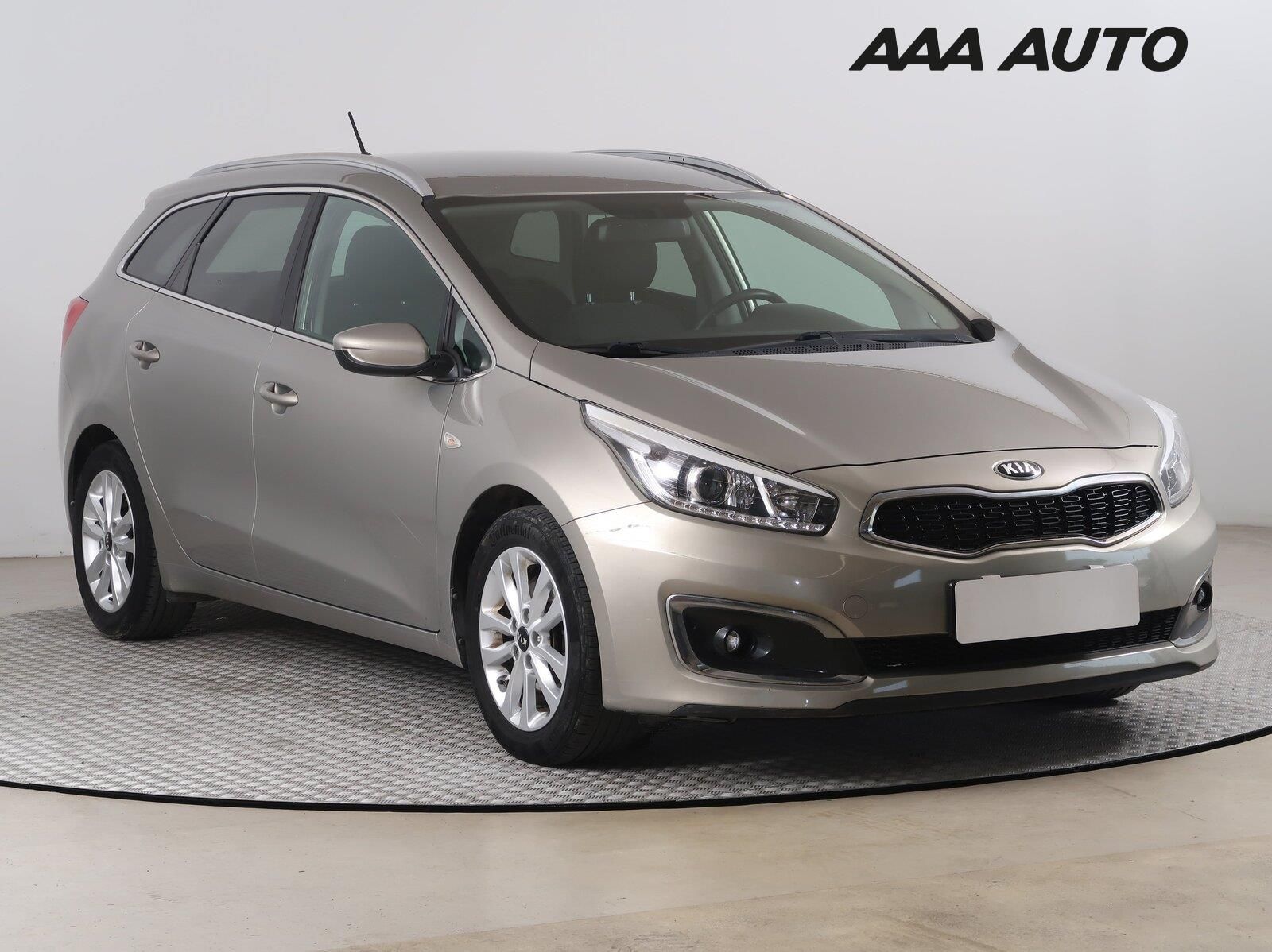 Kia Cee´d, 1.6 GDI, Silver, Serv.kniha