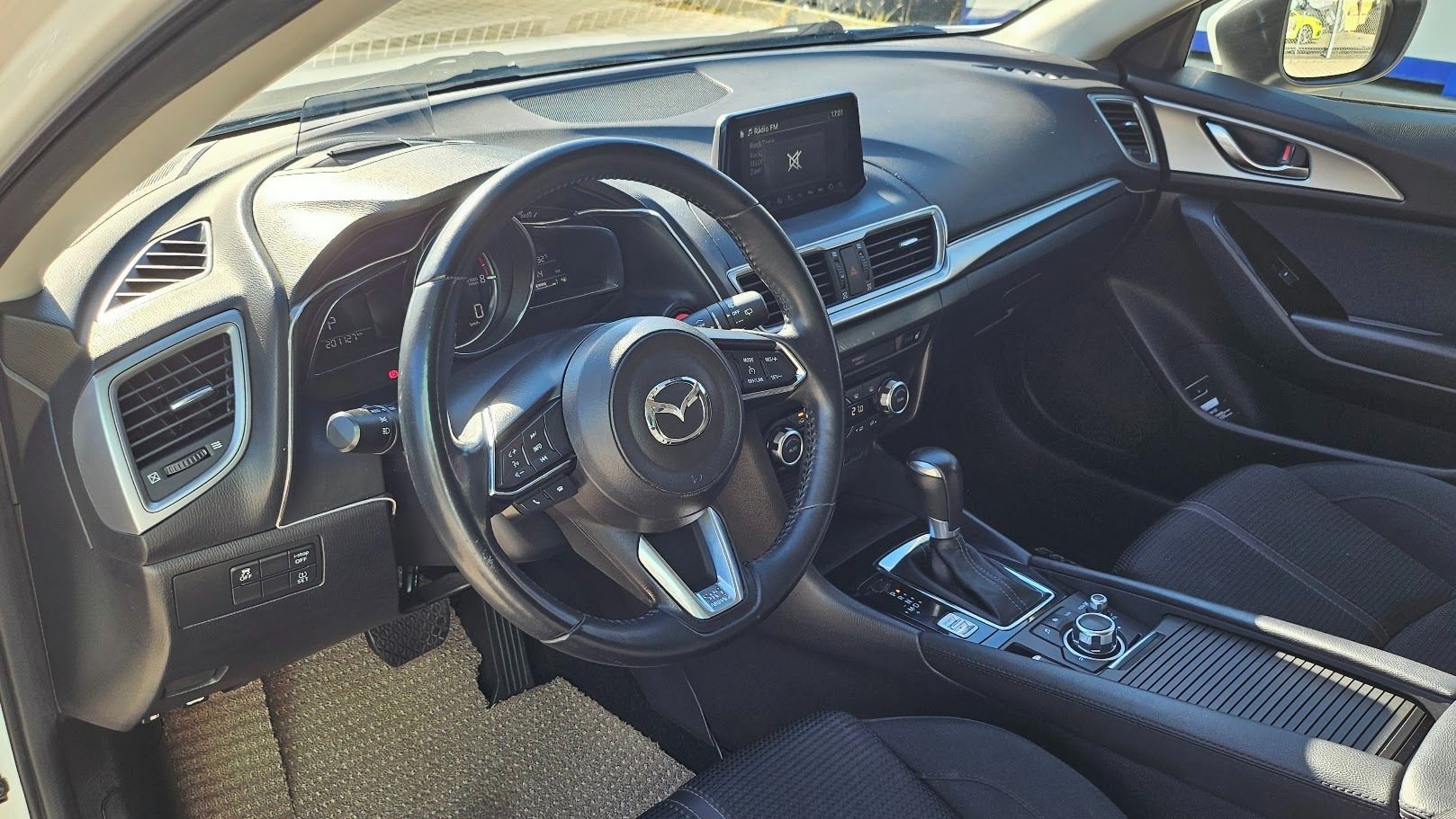 Mazda 3 - fotka 6