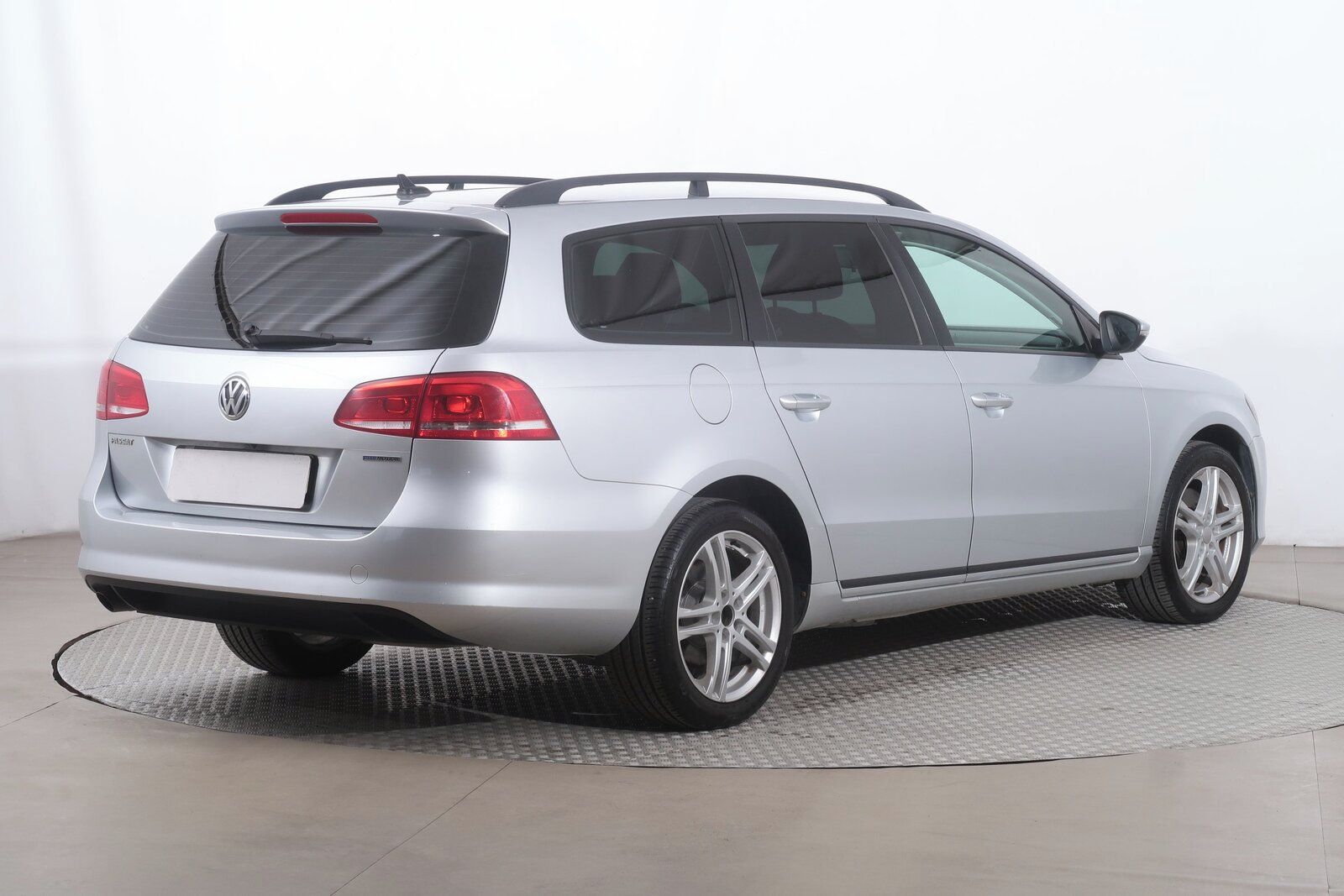 Volkswagen Passat, 1.6 TDI - fotka 5