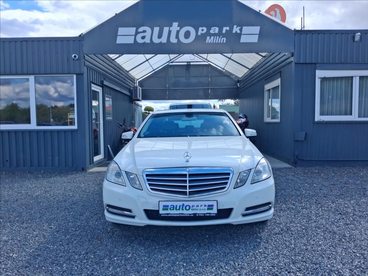 Mercedes-Benz Třídy E, 1,8 BA+CNG - fotka 2