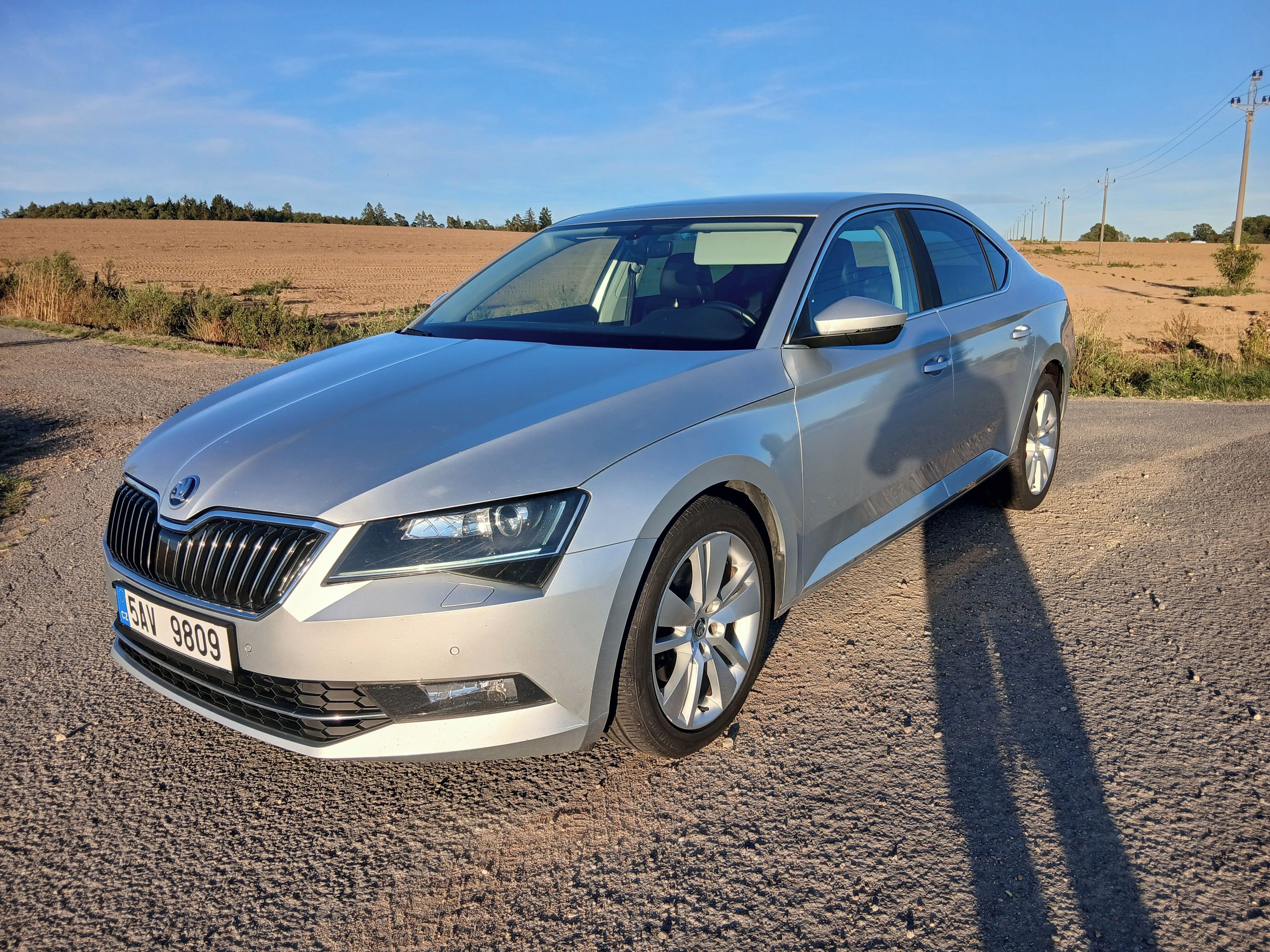 Škoda Superb, 2.0TDI 110KW 4X4 PO SERVISE - fotka 2