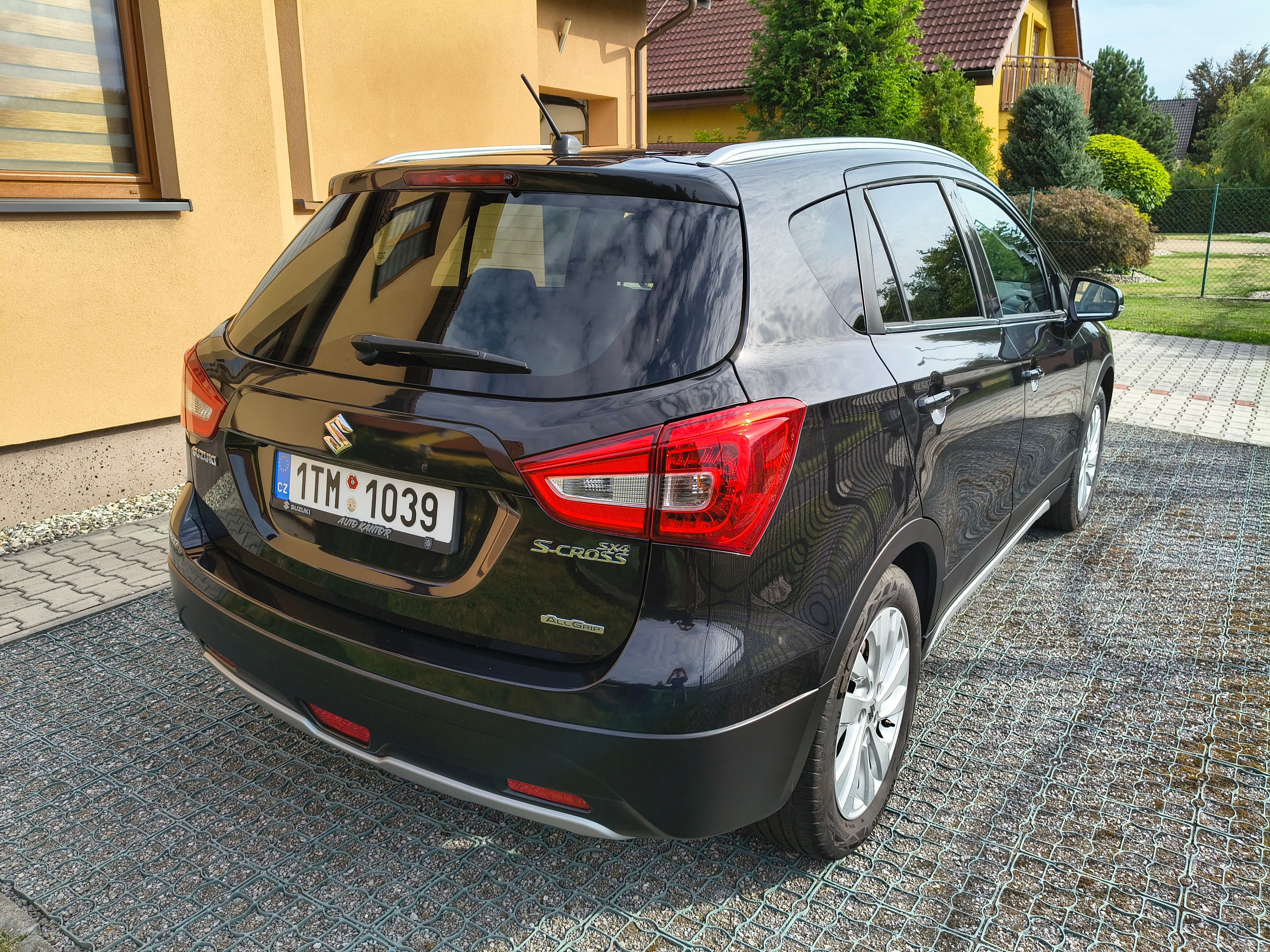 Suzuki SX4 S-Cross, 1.4 Turbo 121 kW 4x4 AT - fotka 6