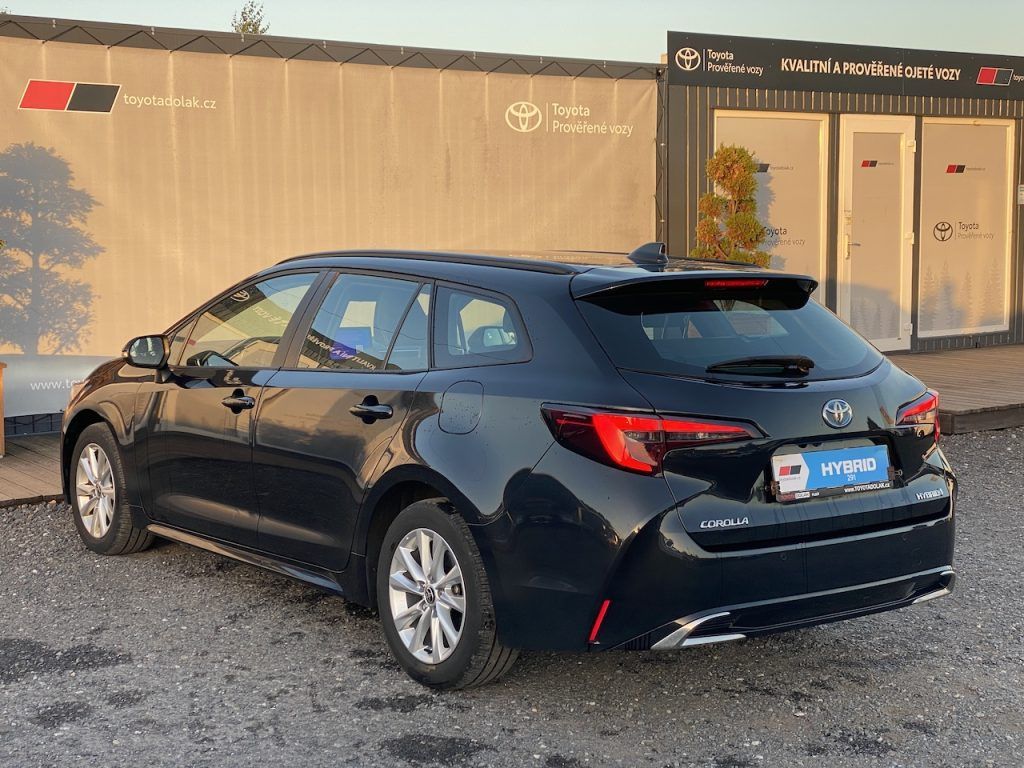 Toyota Corolla, 2.0HEV, ČR, ComTech, DPH - fotka 5