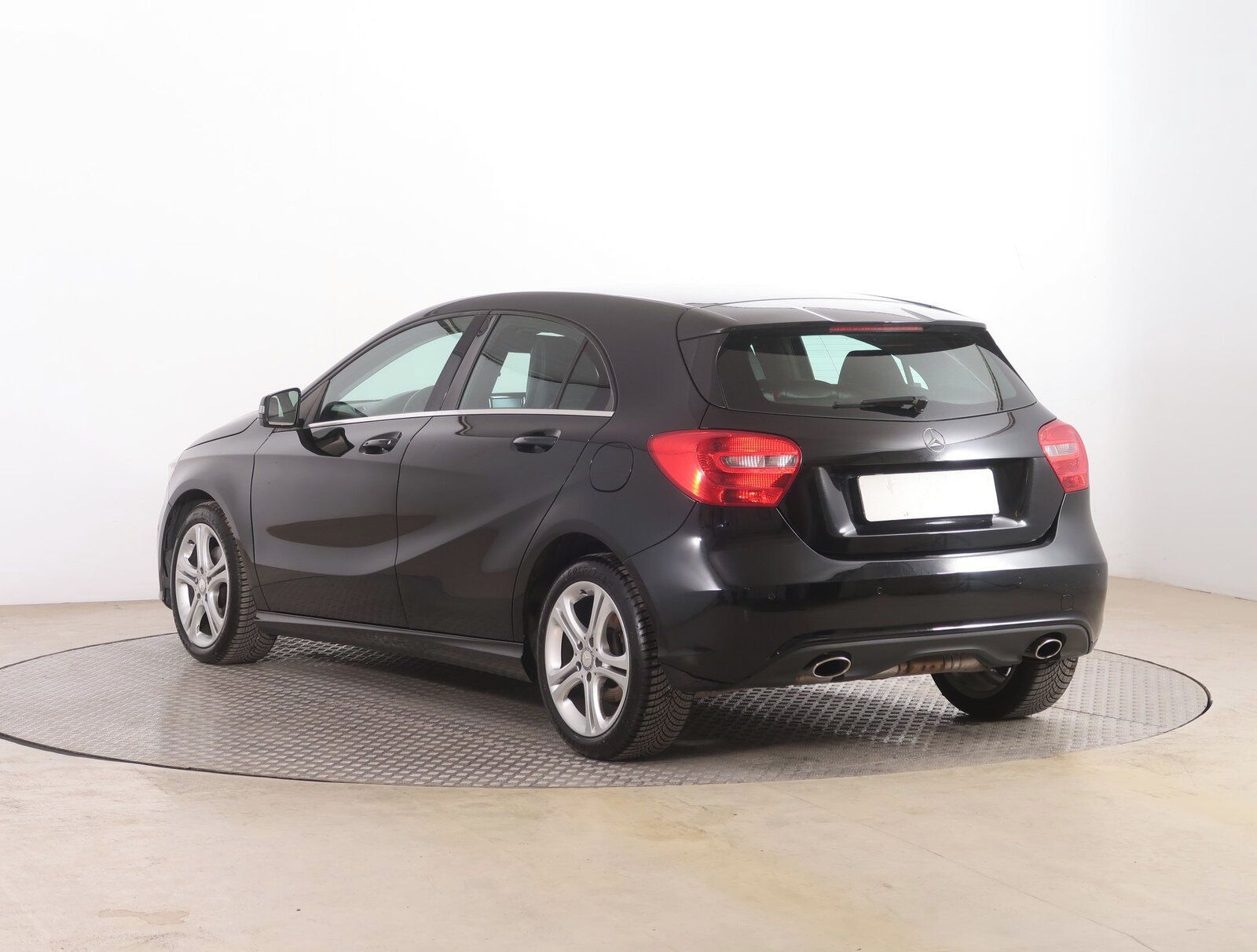 Mercedes-Benz Třídy A, 180, Progressive - fotka 4