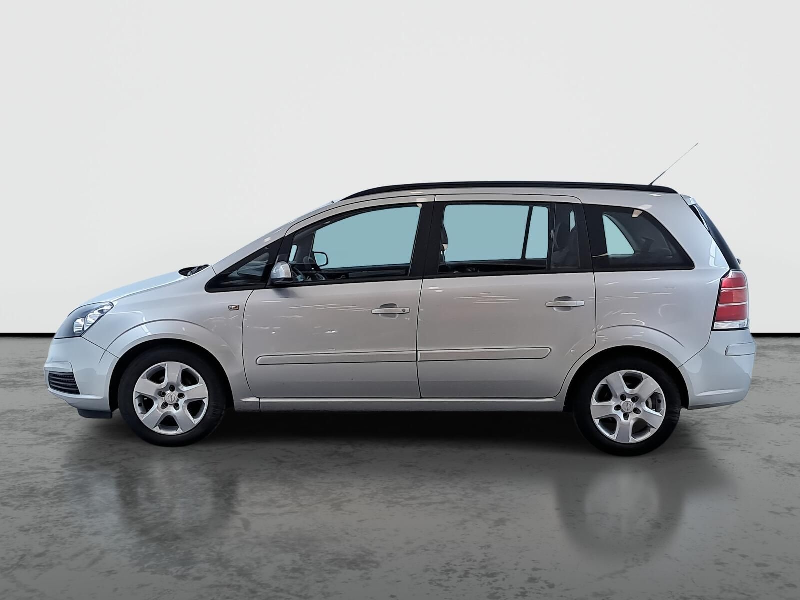 Opel Zafira, 1.6, 7 míst, Automatická klima - fotka 3