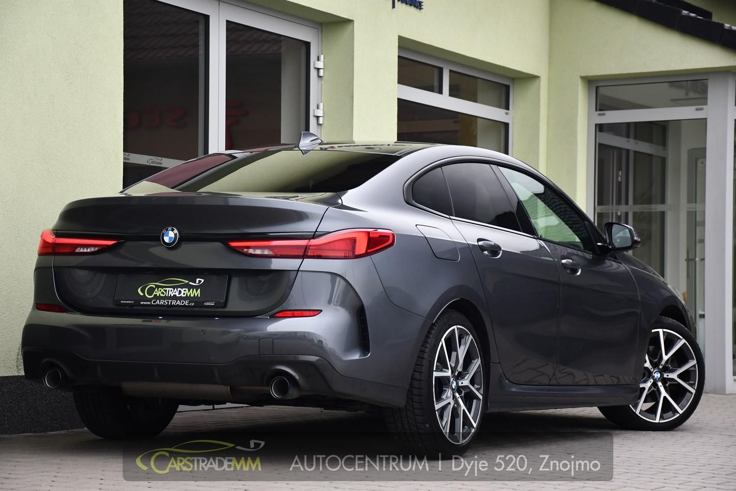 BMW Řada 2, 218d M-SPORT 1M ČR HUD - fotka 5