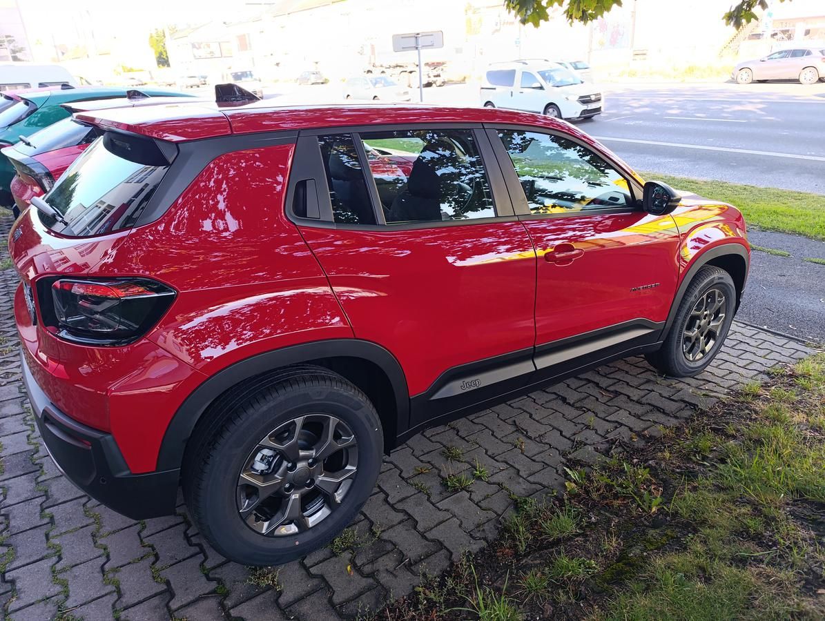 Jeep Avenger, Longitude 1.2 Turbo e-Hybrid - fotka 5