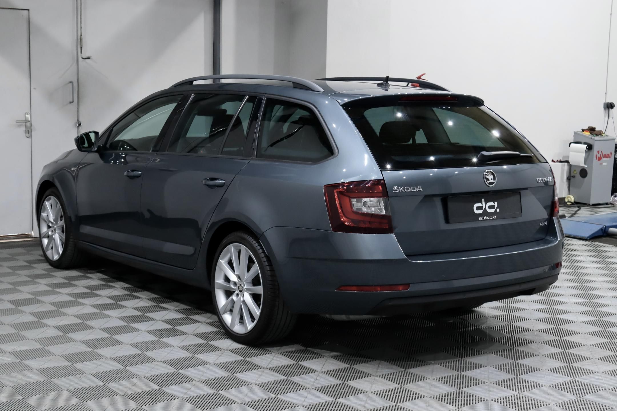 Škoda Octavia, 3 FL 2.0 TSI 140 kW DSG 4x4 - fotka 5